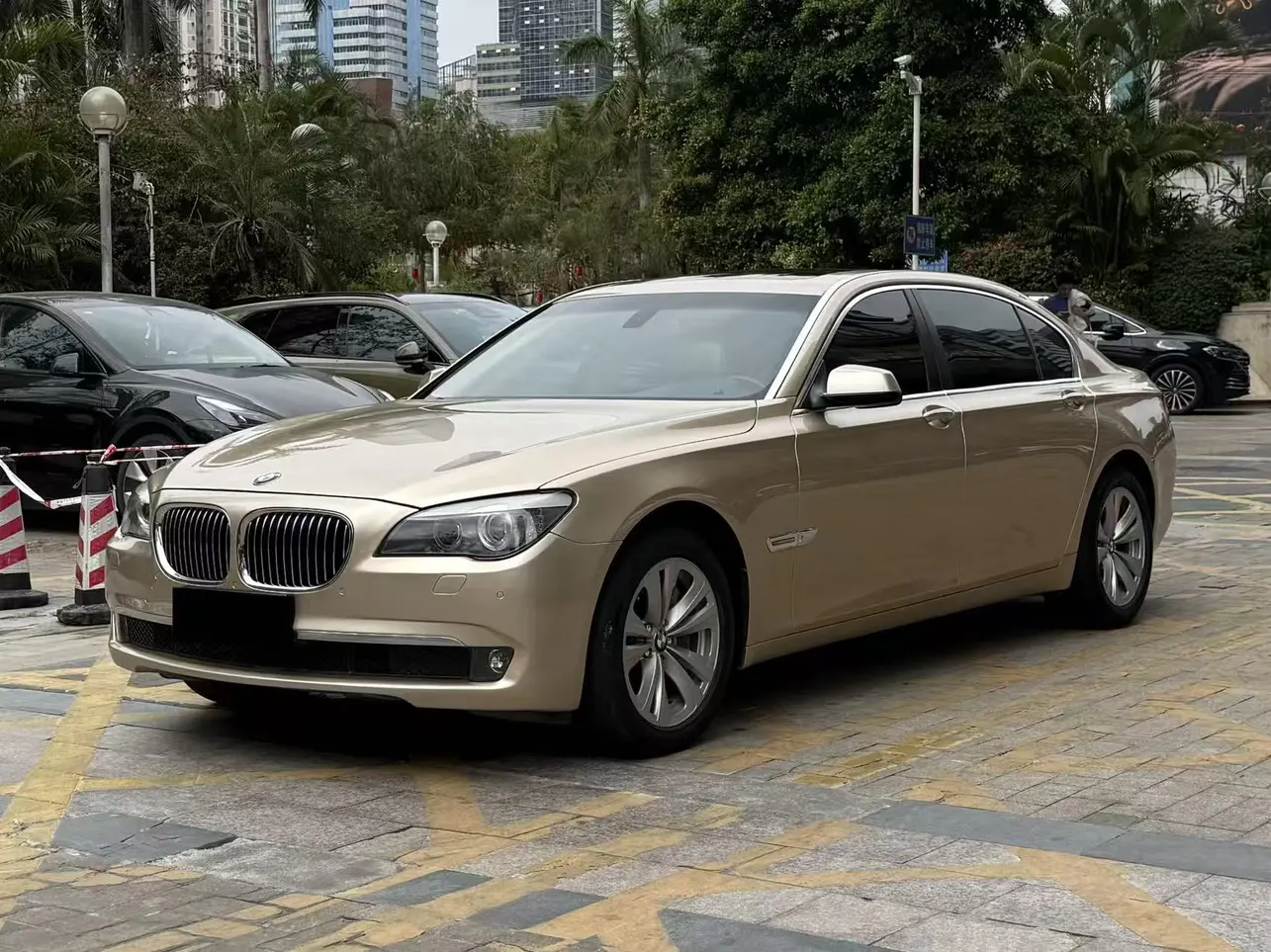 BMW 7 Series  из Китая