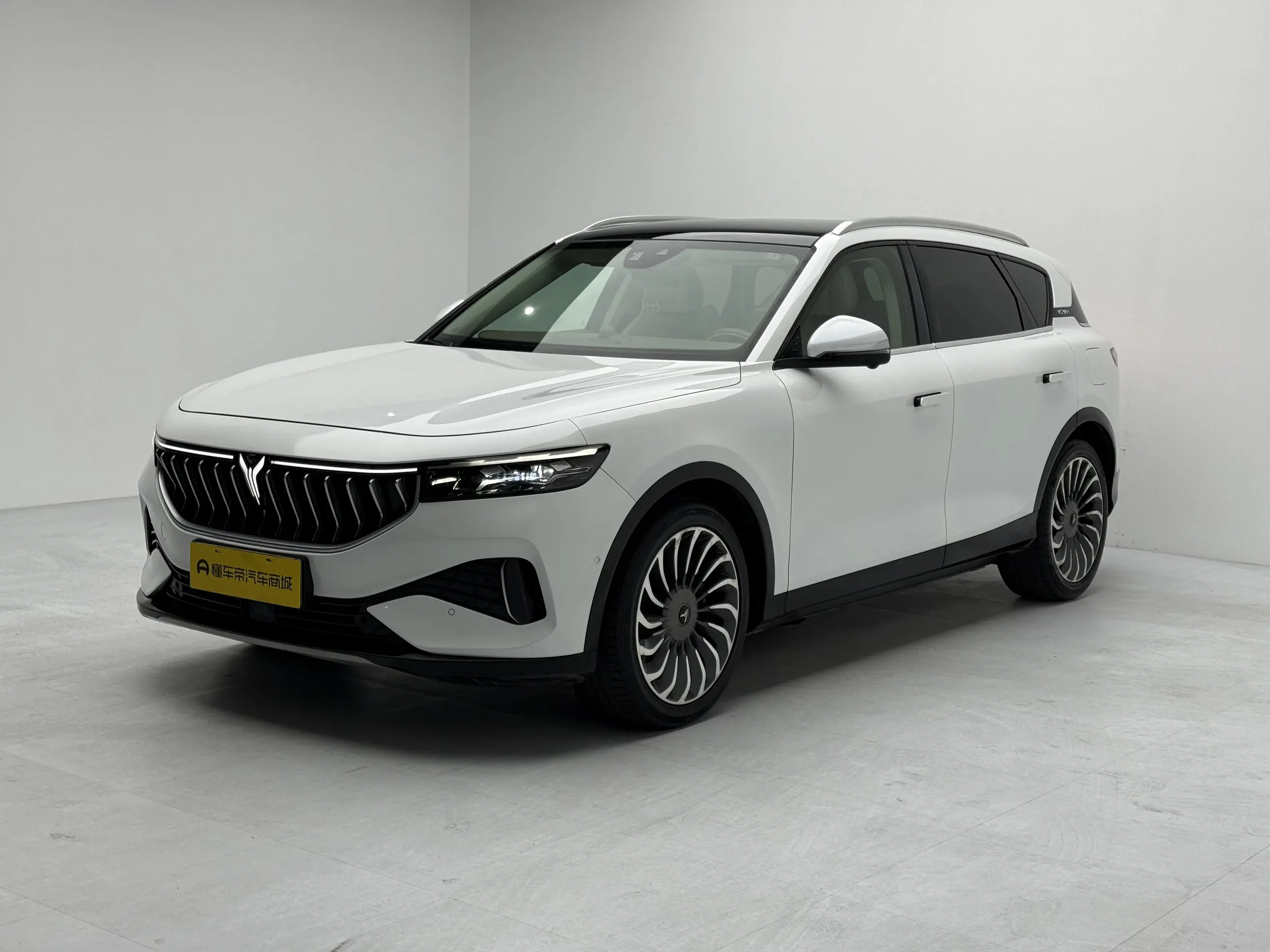 Voyah Lantu FREE  из Китая