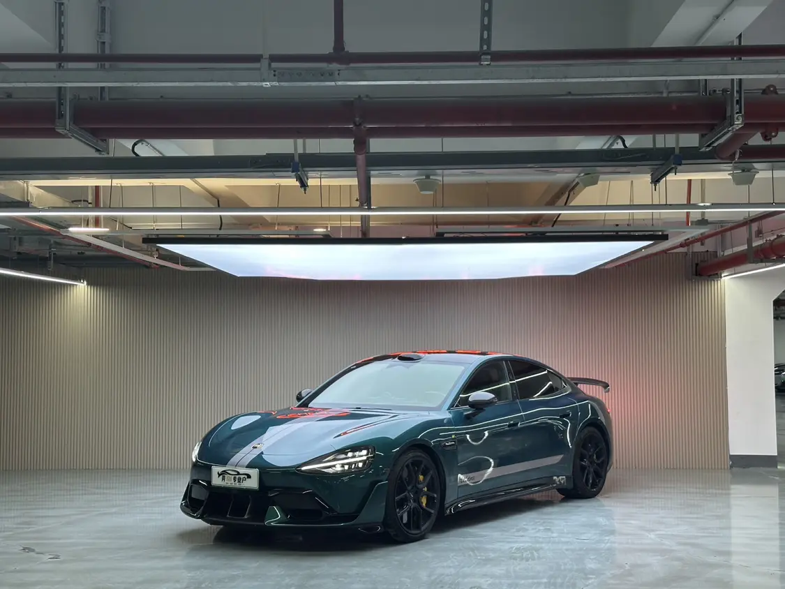 Xiaomi car Xiaomi SU7 Ultra  из Китая