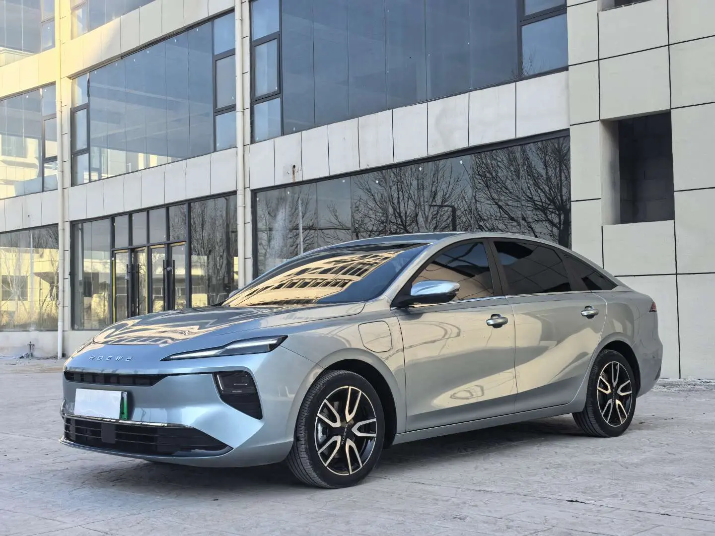 Roewe D6  из Китая