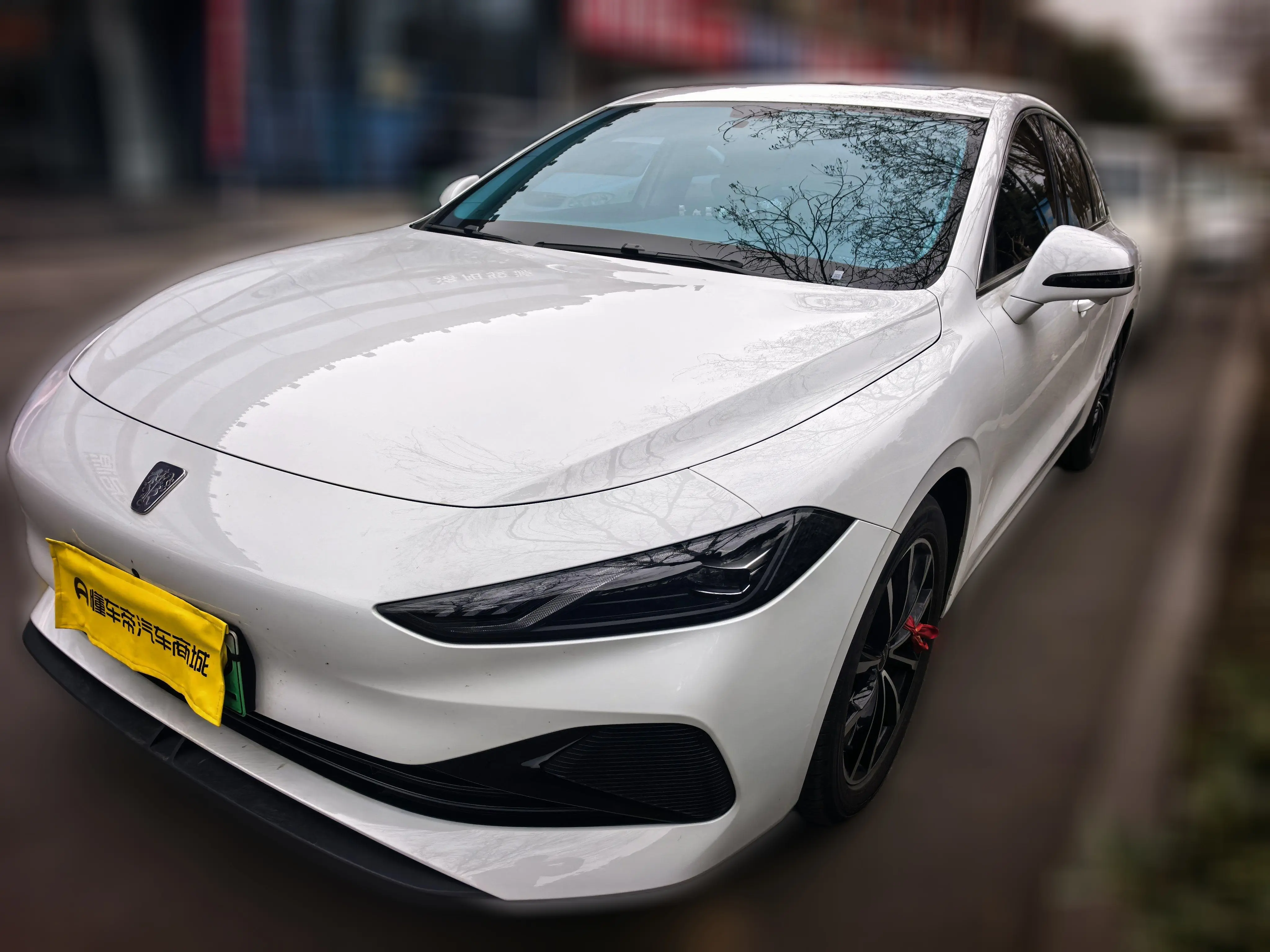 Roewe D7 DMH  из Китая