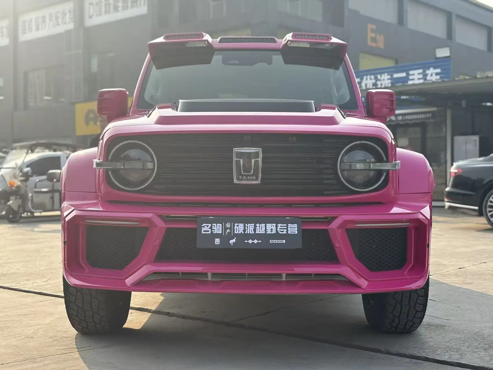 Tank 300  из Китая