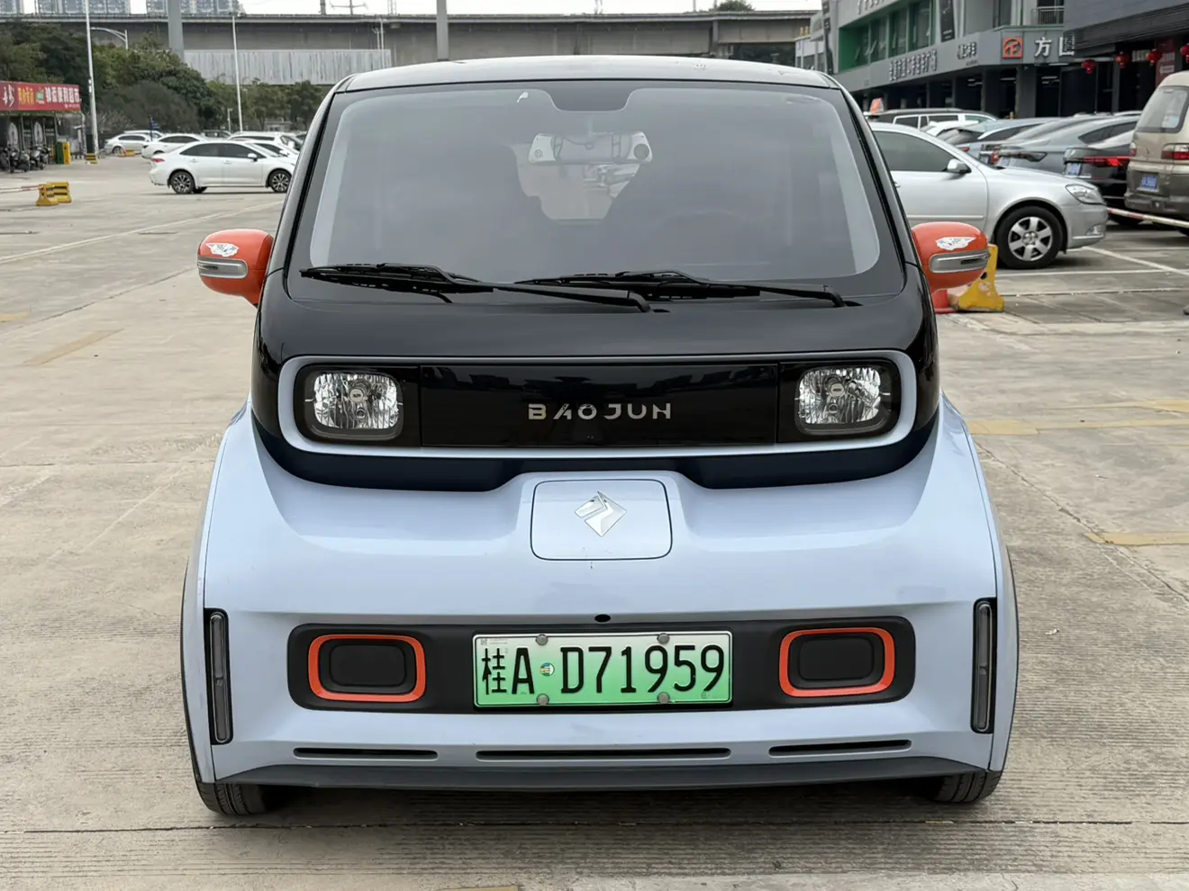 Baojun KiWi EV  из Китая