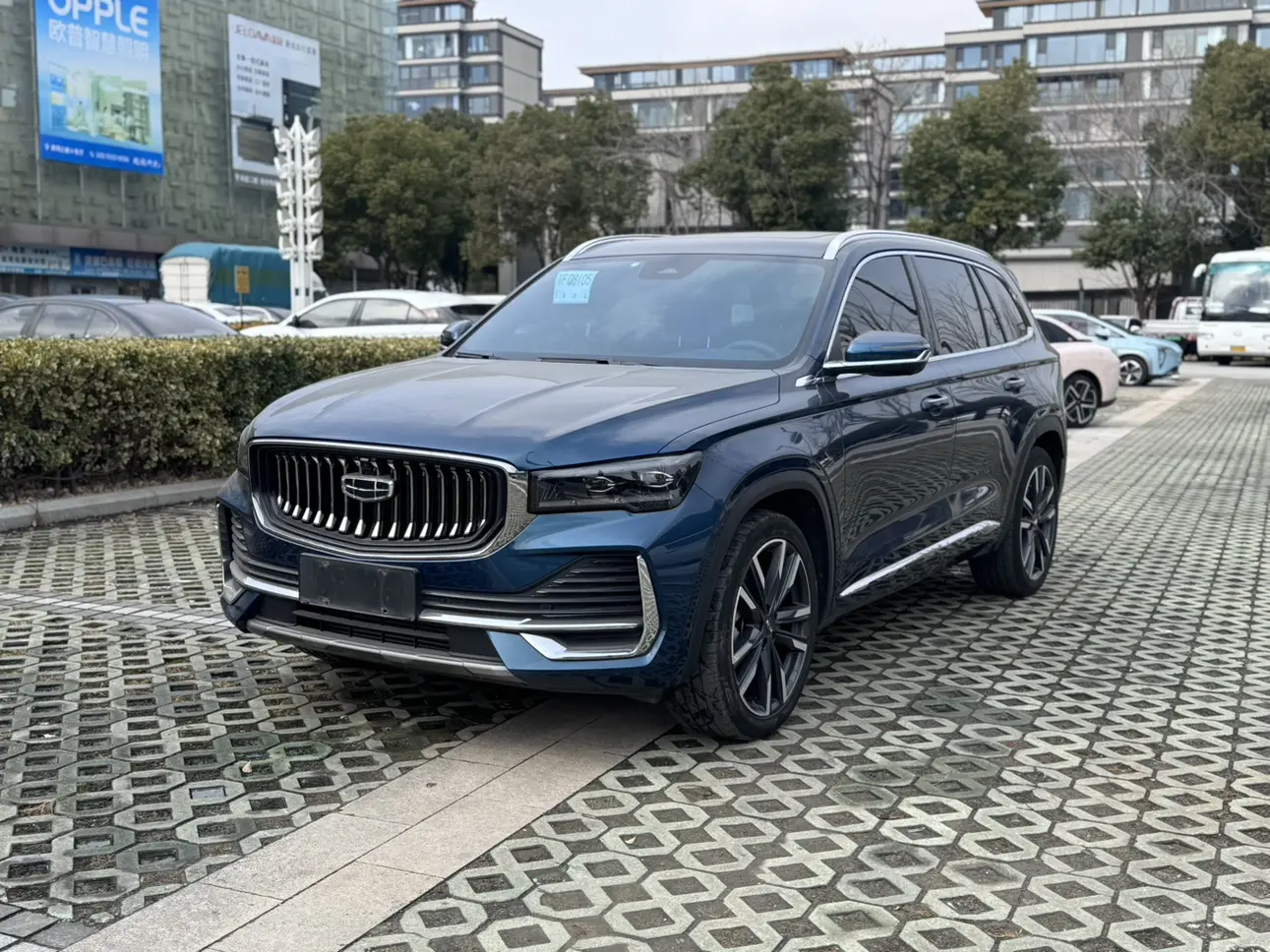 Geely Monjaro (Xingyue L)  из Китая