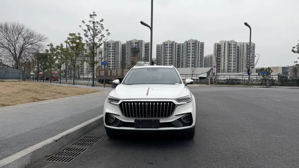 Hongqi HS5  из Китая