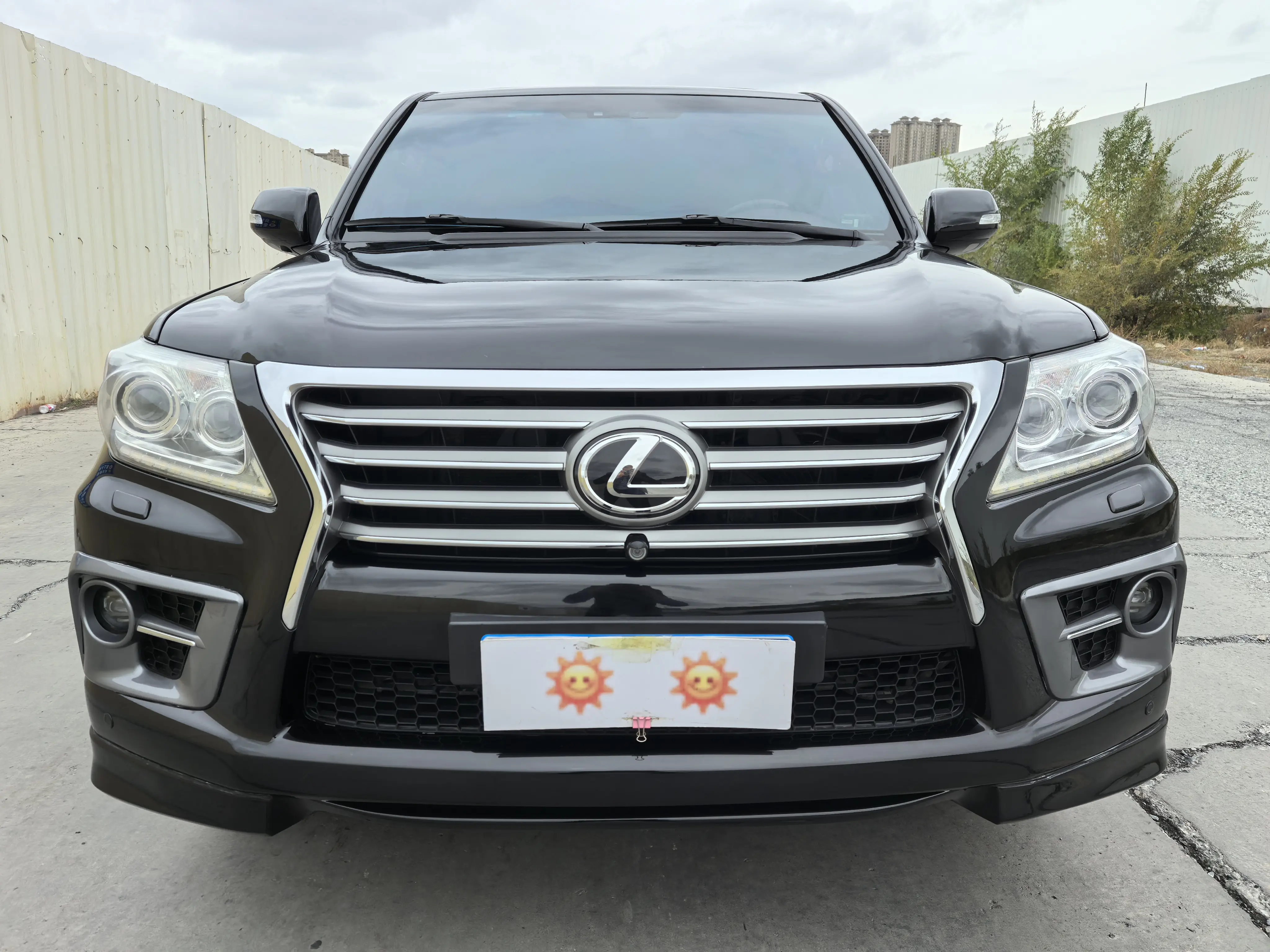 Lexus LX