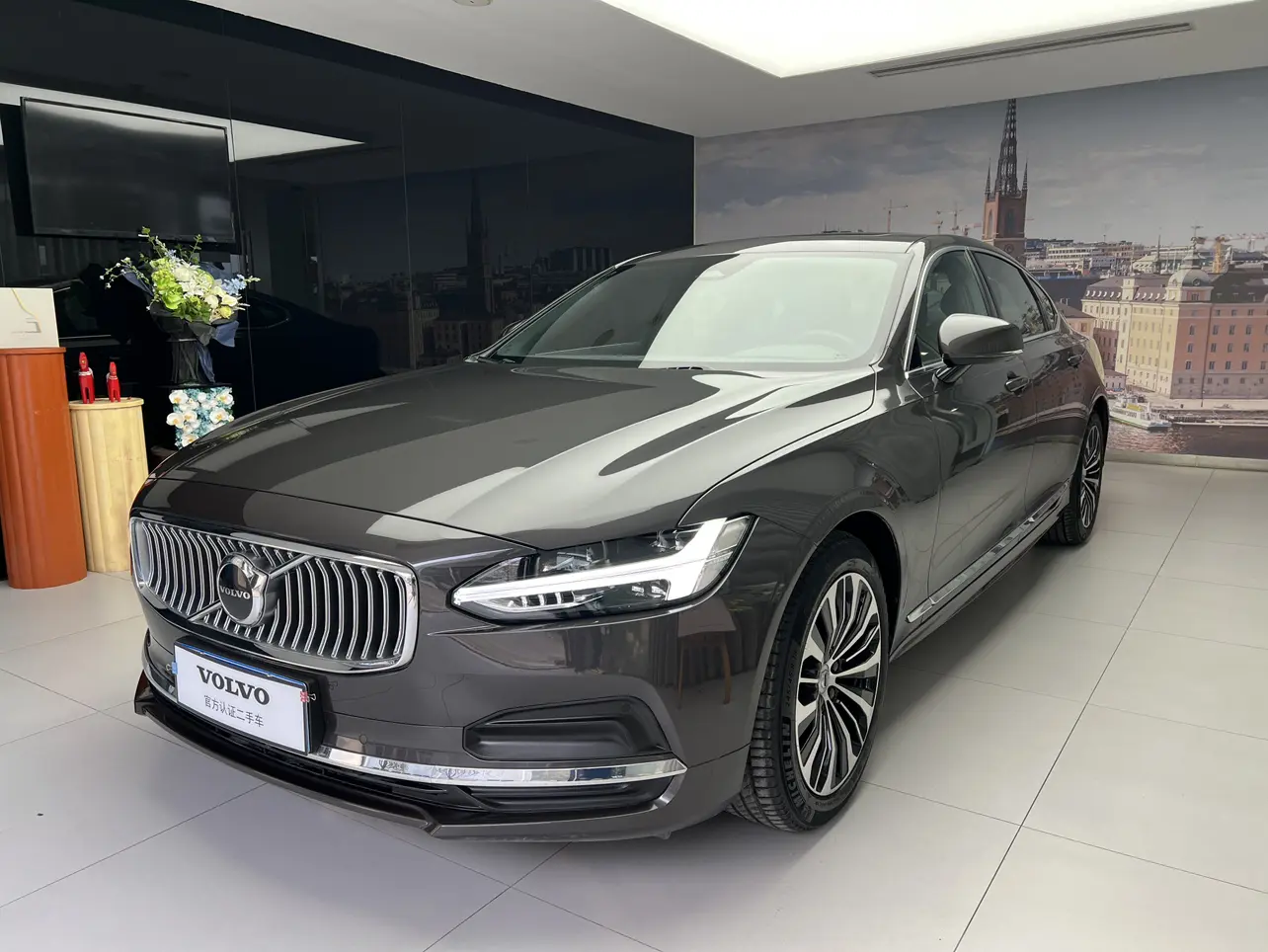 Volvo S90
