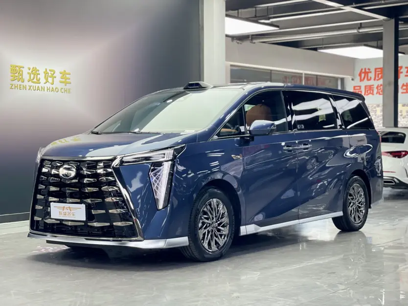 GAC Trumpchi aspires to the M8  из Китая