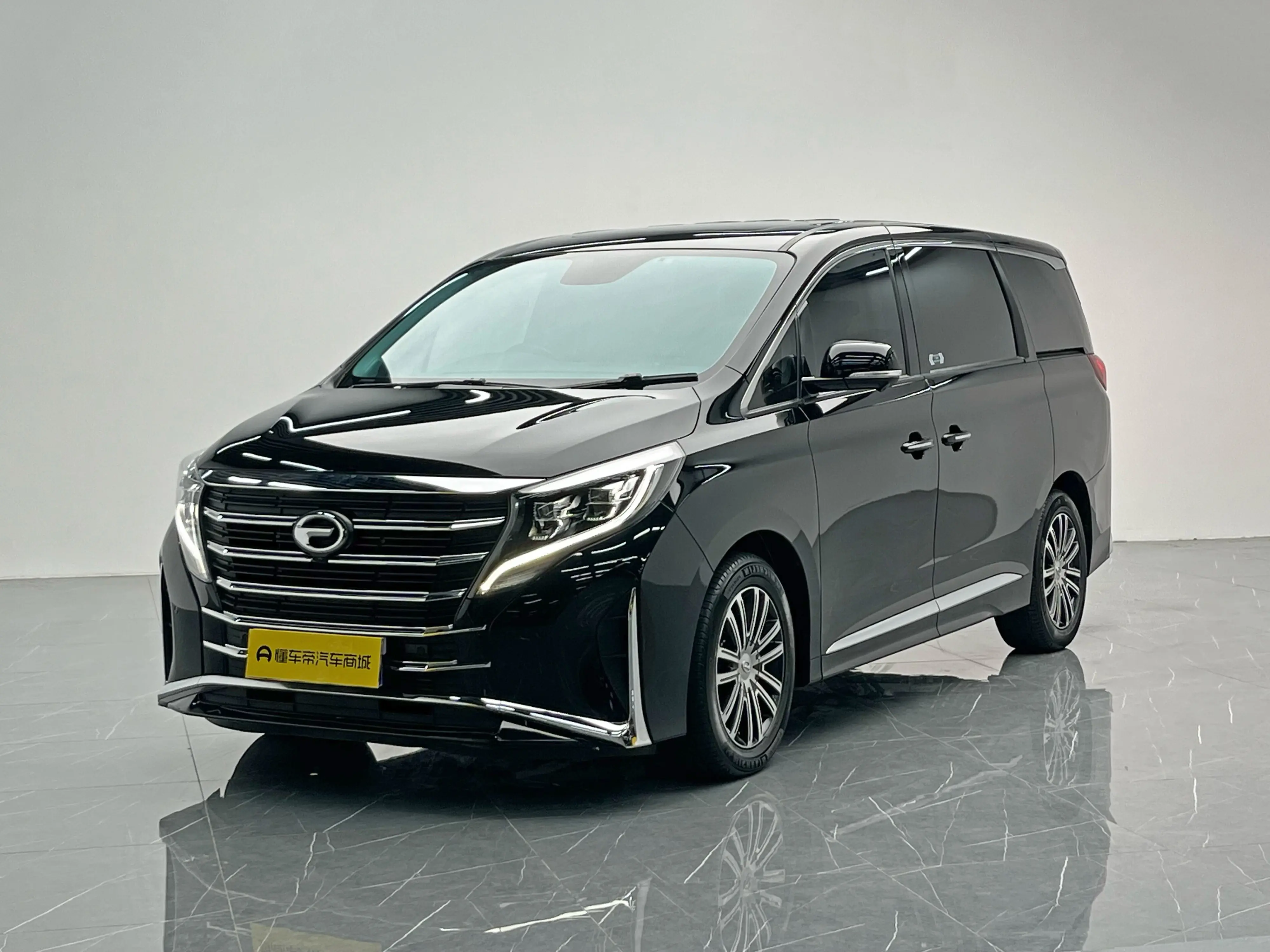 GAC Trumpchi M8  из Китая