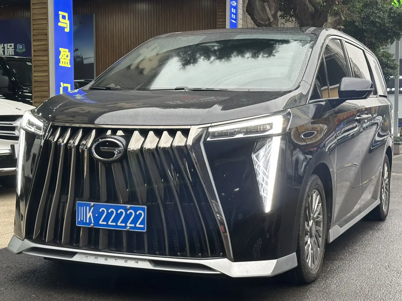 GAC Trumpchi M8  из Китая