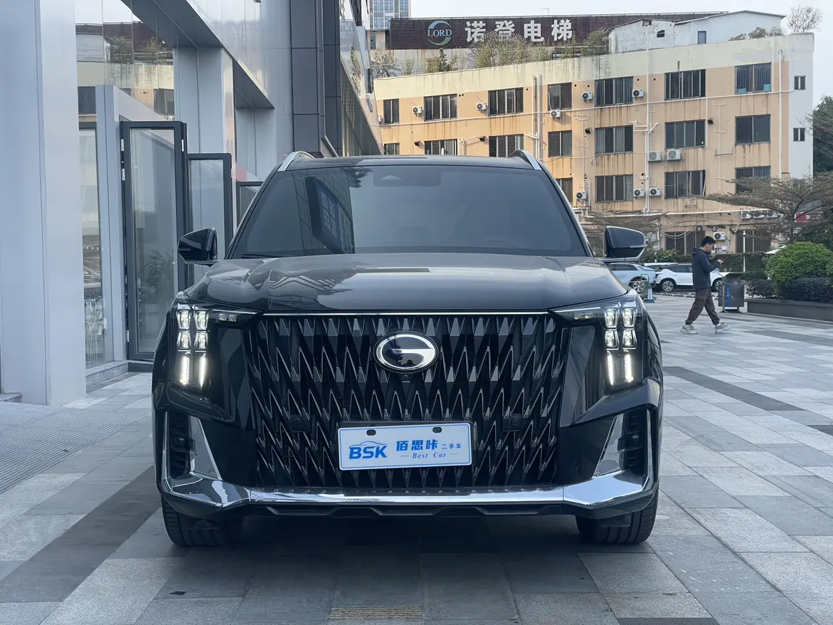 GAC Trumpchi GS8  из Китая