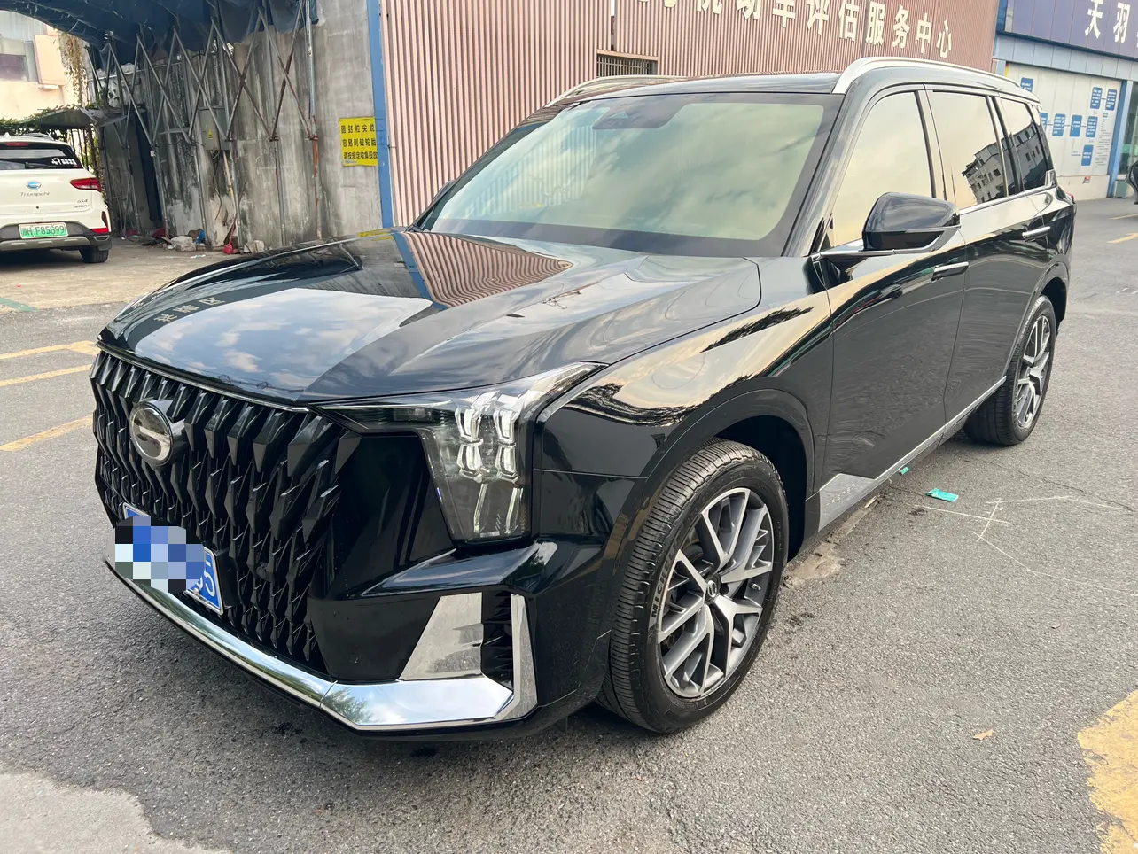 GAC Trumpchi GS8  из Китая