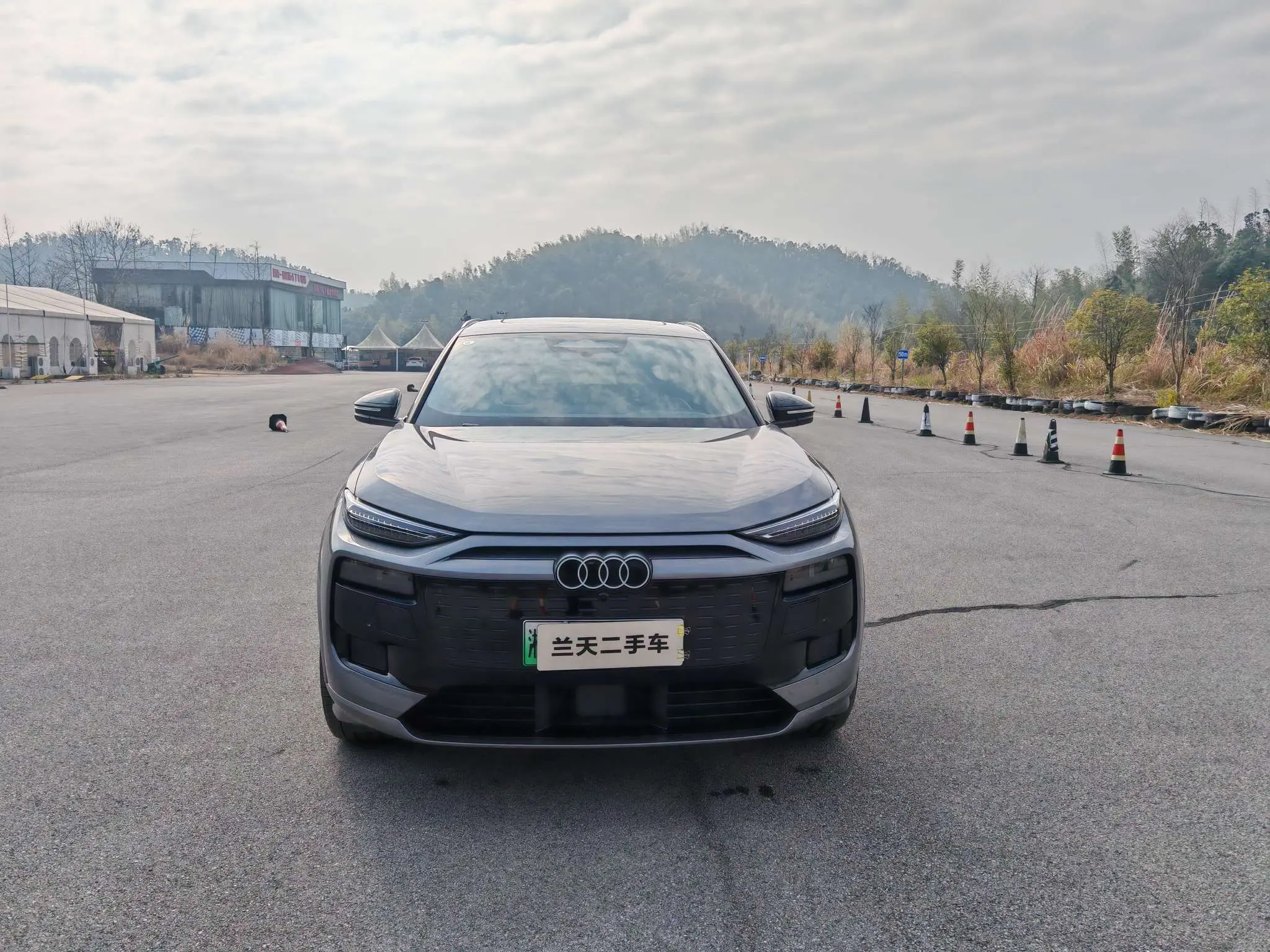 Audi Q6L e-tron  из Китая