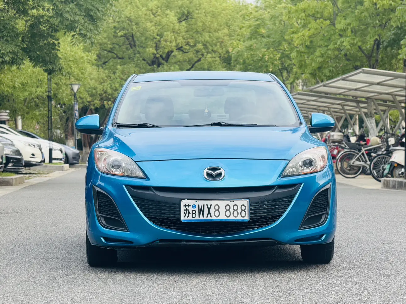 Mazda Axela (Mazda3)  из Китая