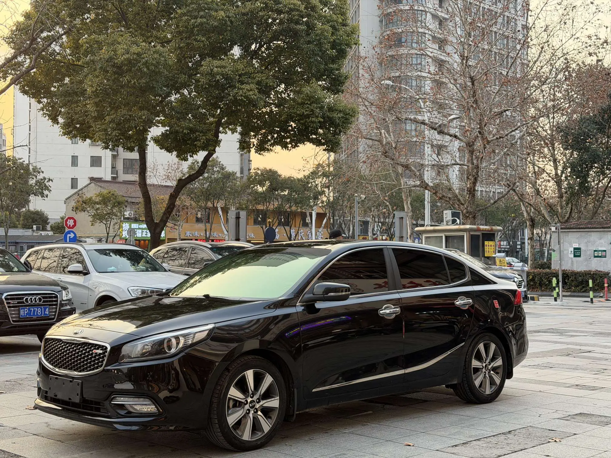 Kia K4