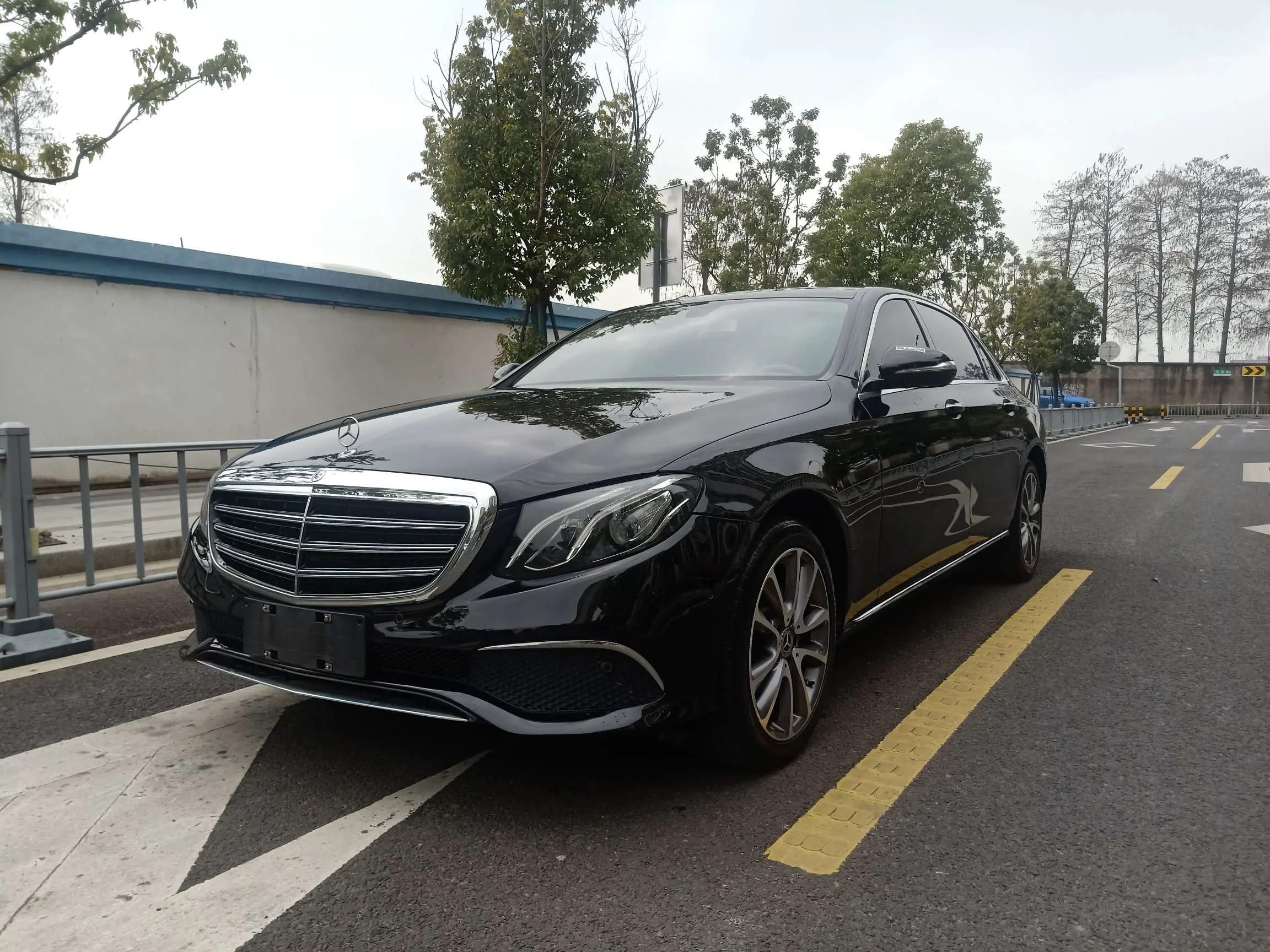 Mercedes-Benz E-Class  из Китая