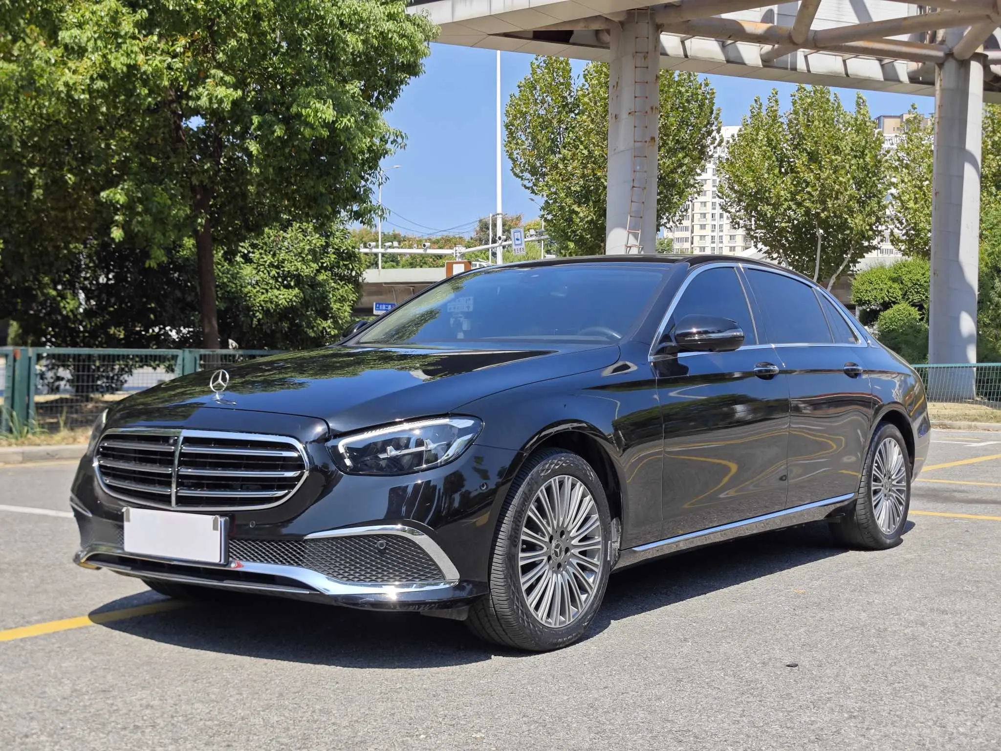 Mercedes-Benz E-Class  из Китая