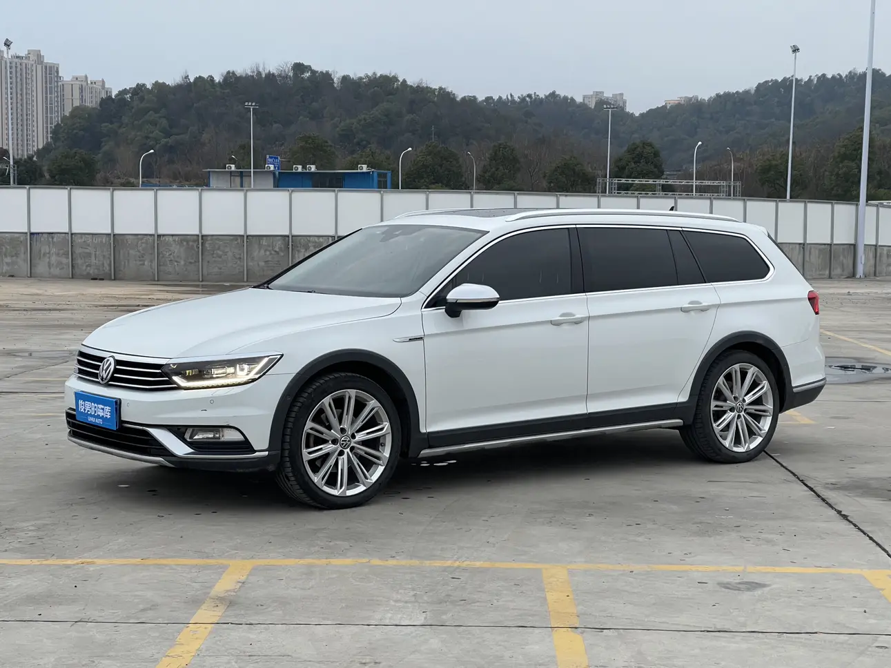 Volkswagen Wei Lan  из Китая