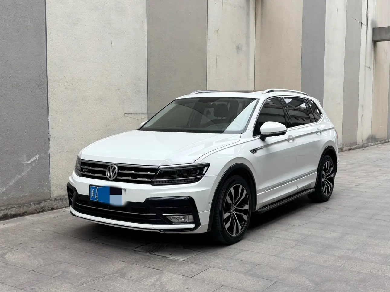 Volkswagen Tiguan L  из Китая