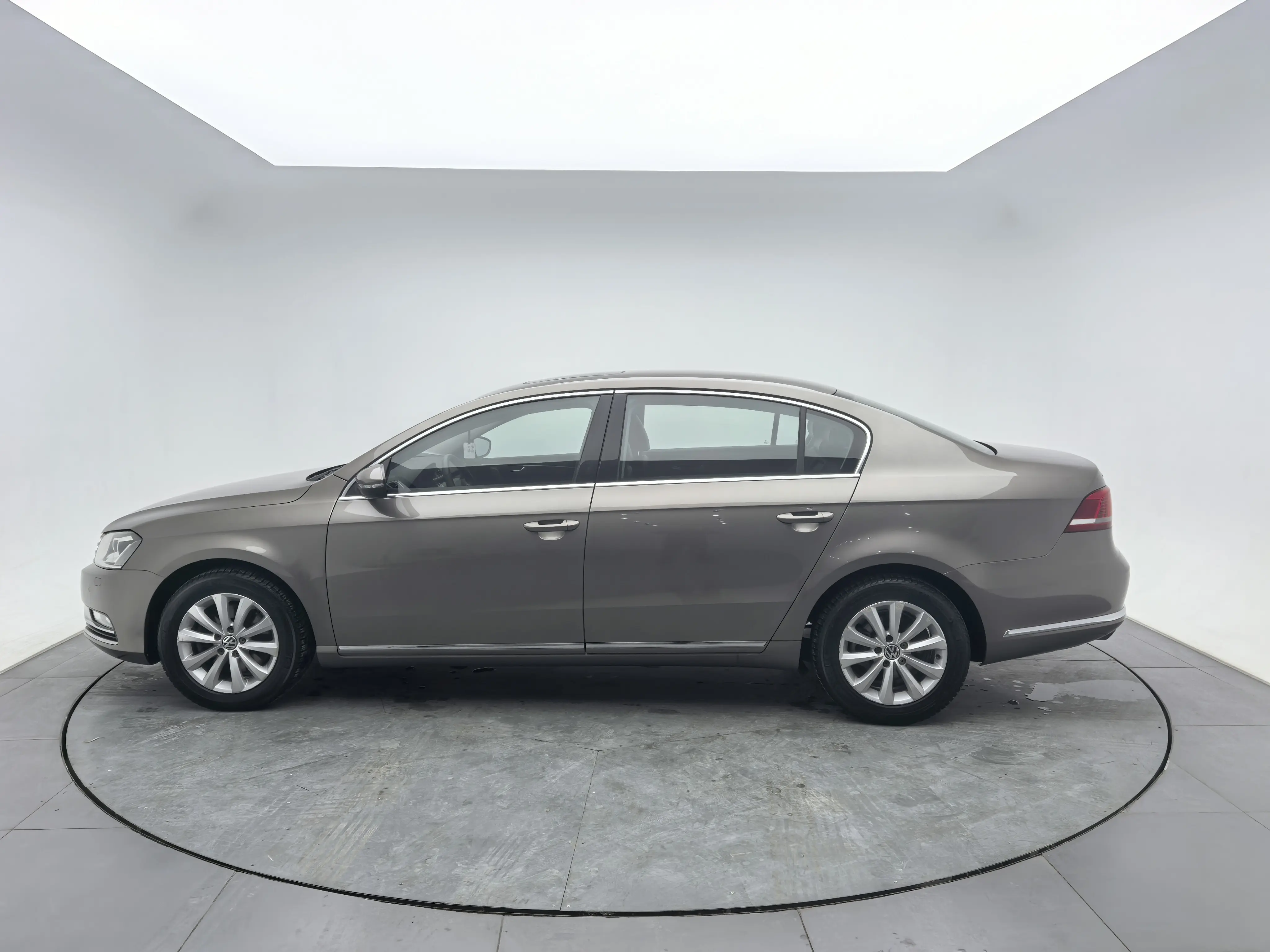 Volkswagen Magotan  из Китая