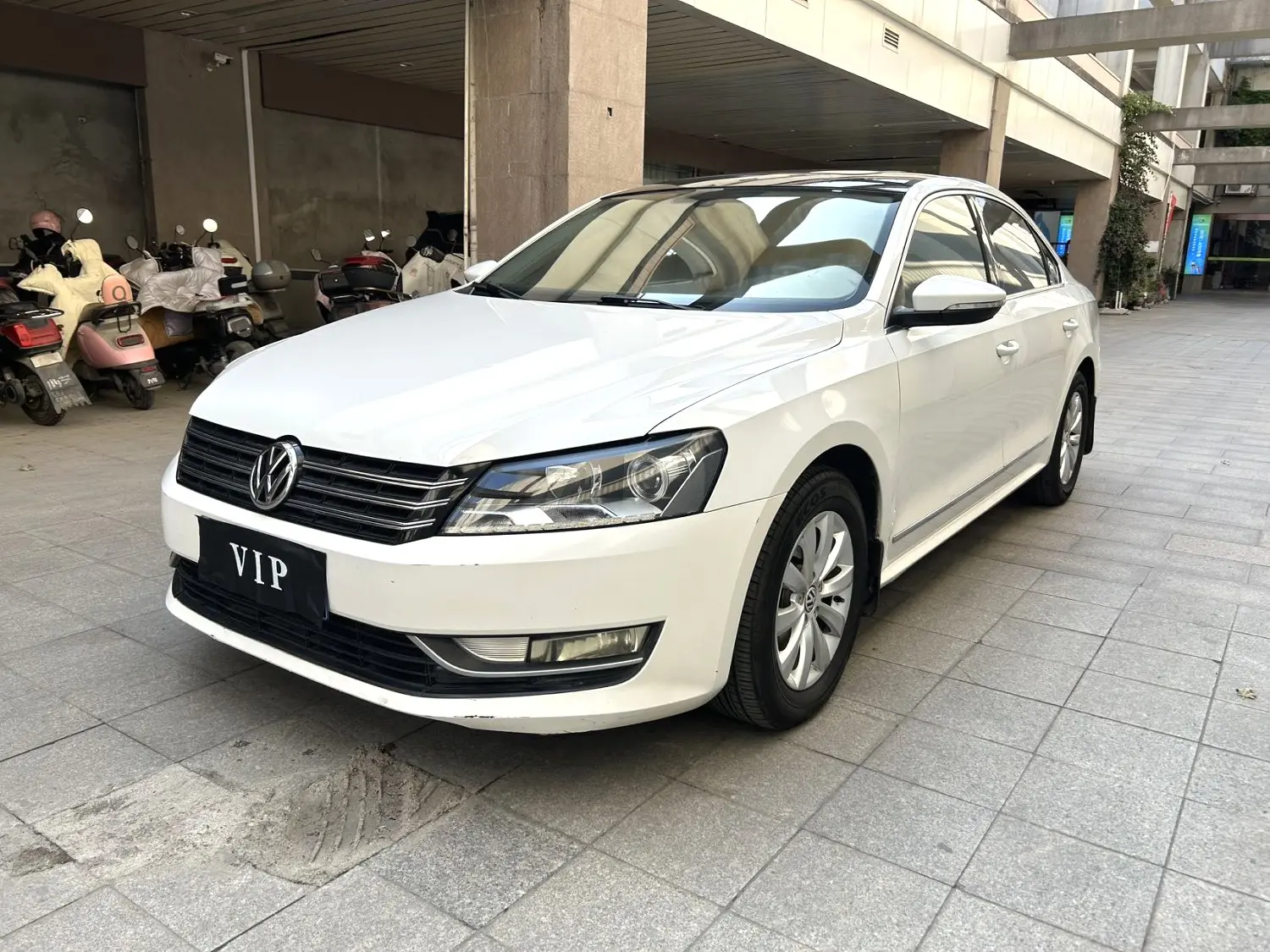 Volkswagen Passat  из Китая