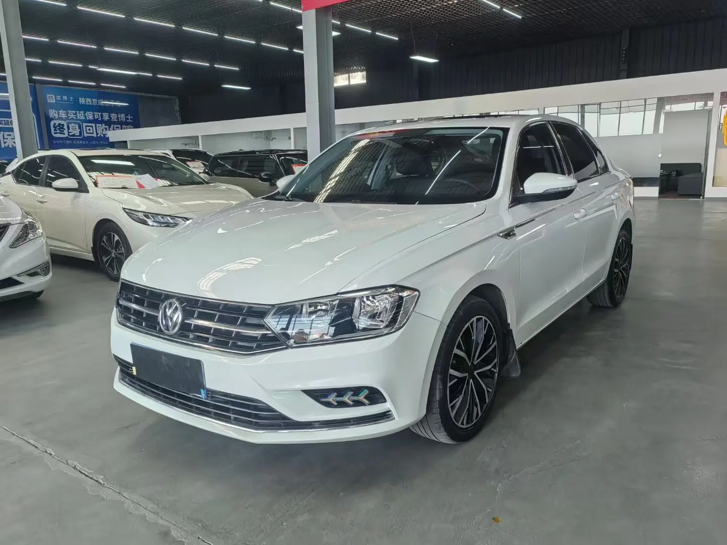 Volkswagen Bora  из Китая