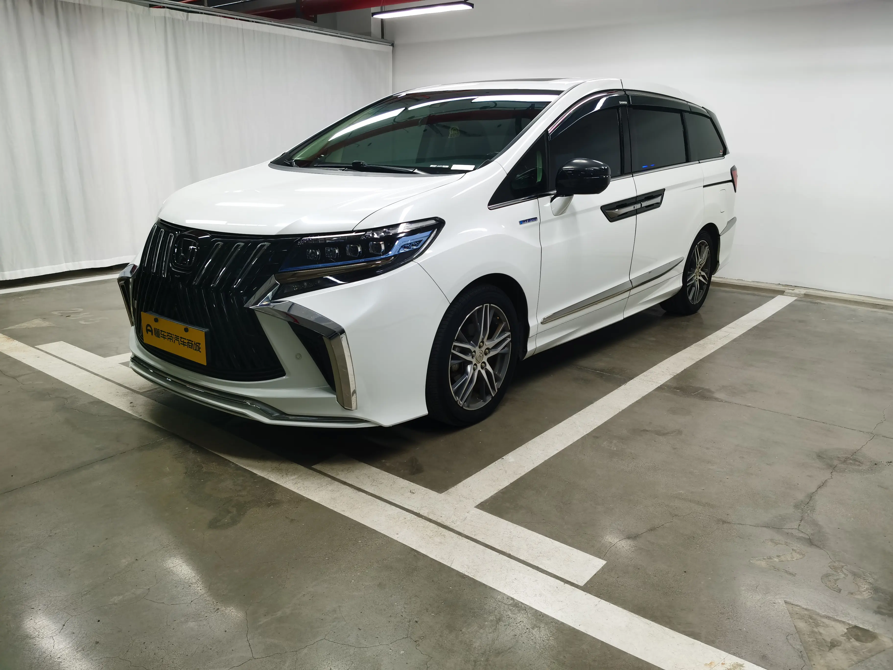 Honda Elysion (Alison)  из Китая