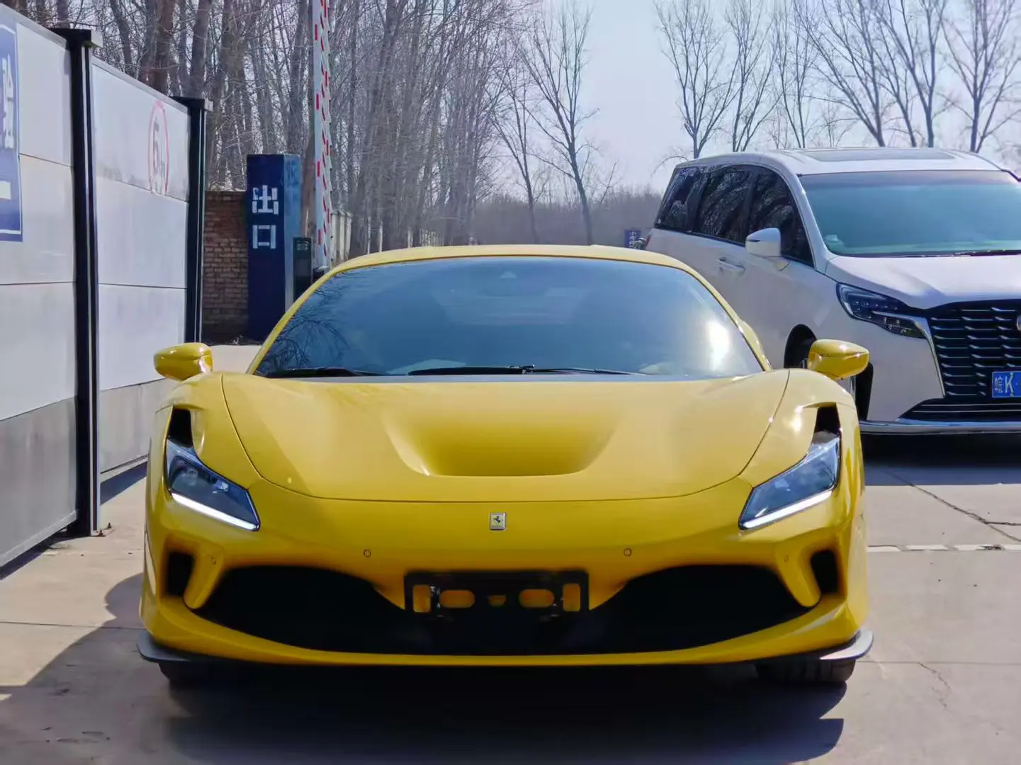 Ferrari F8  из Китая