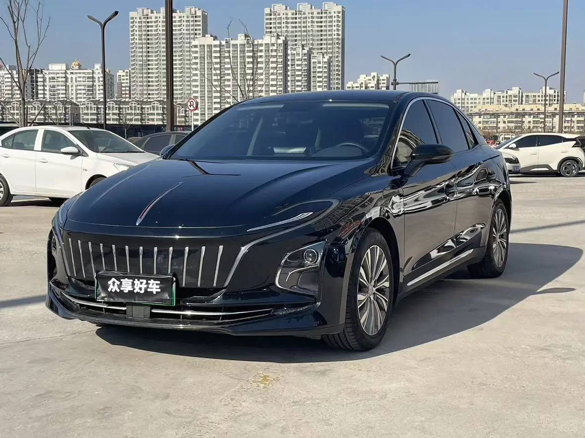 Hongqi E-QM5  из Китая