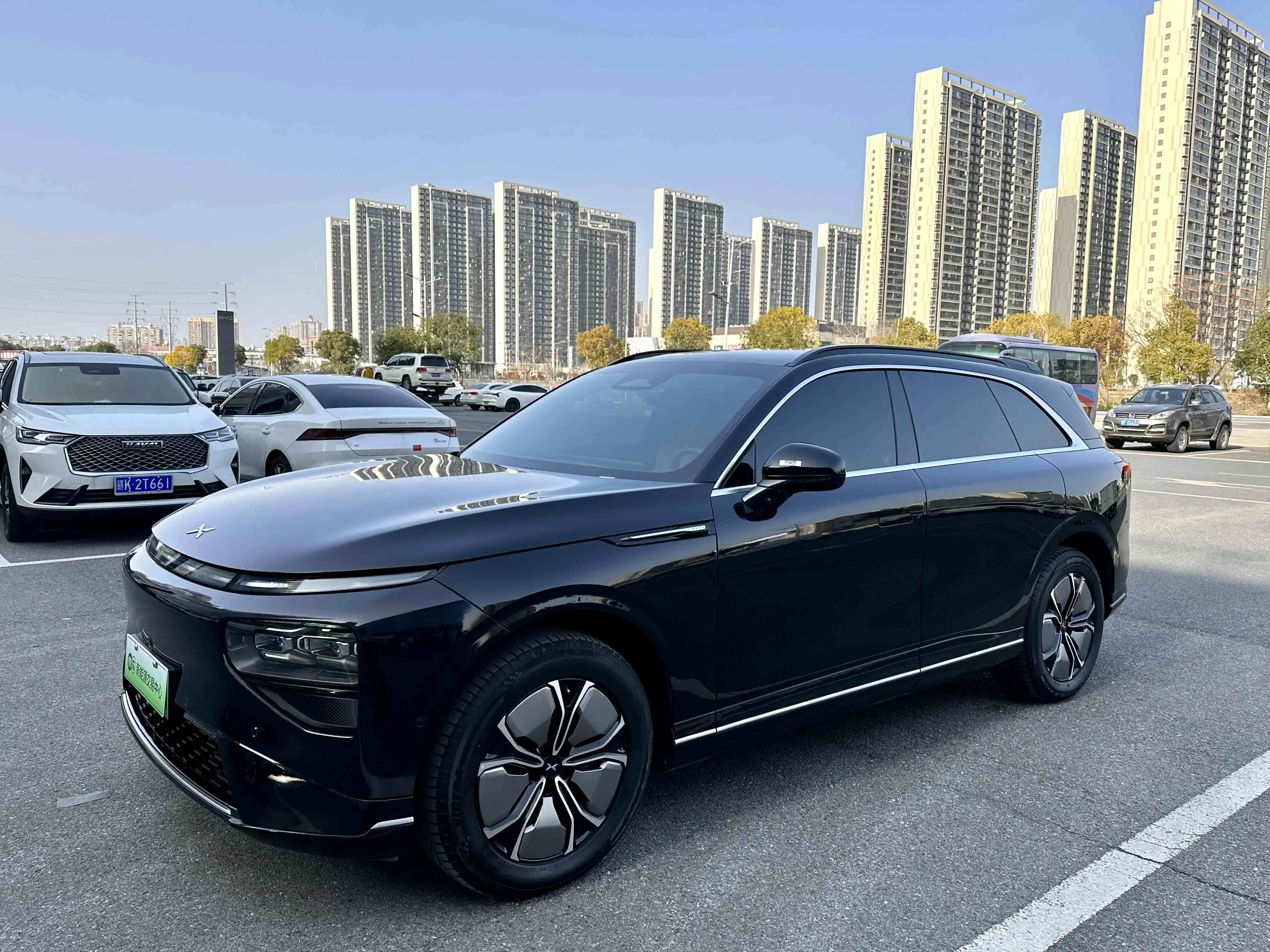 Xpeng G9  из Китая