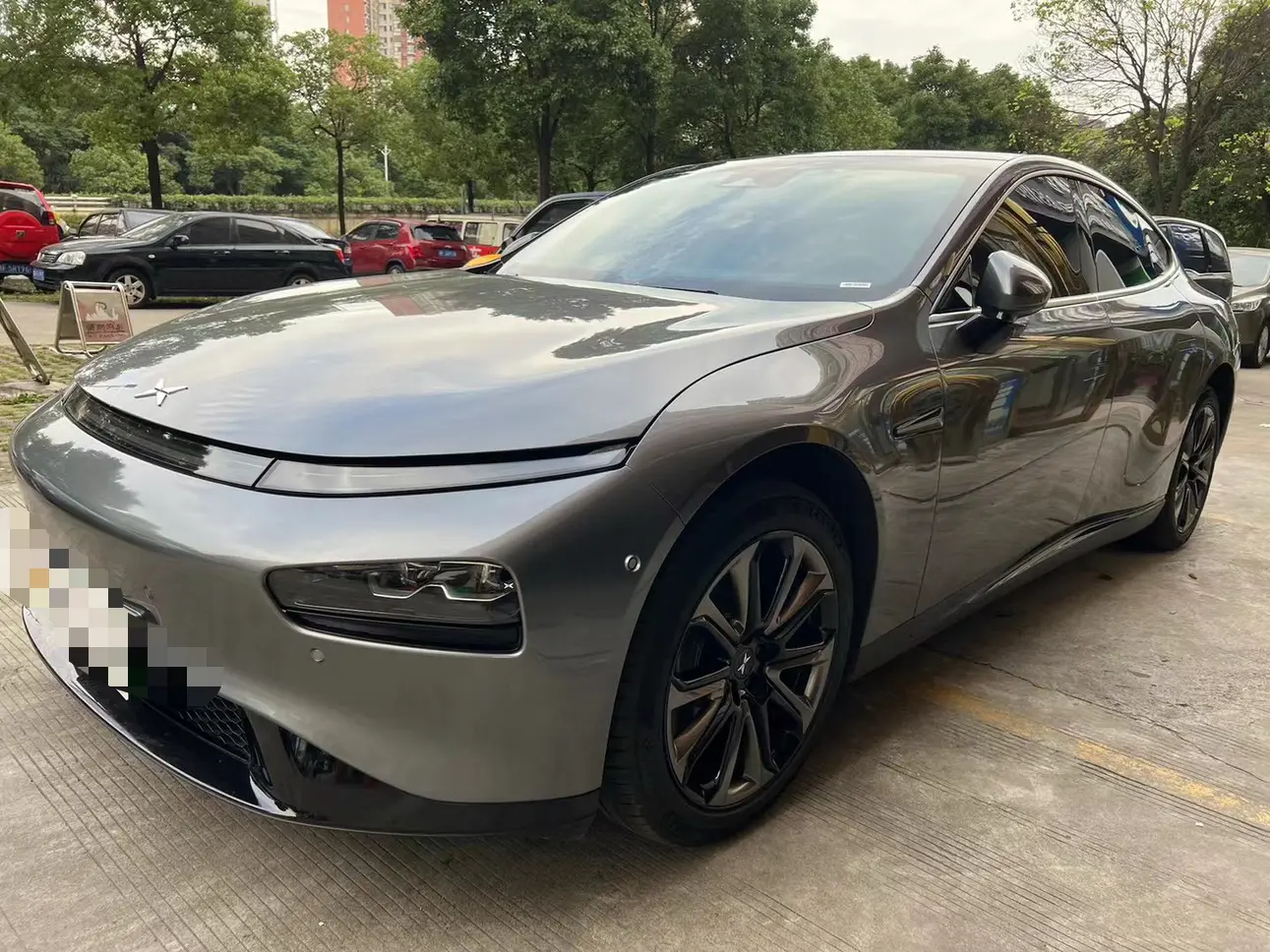 Xpeng P7  из Китая