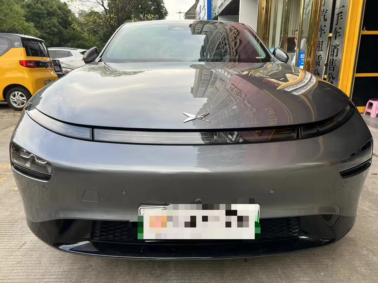 Xpeng P7  из Китая