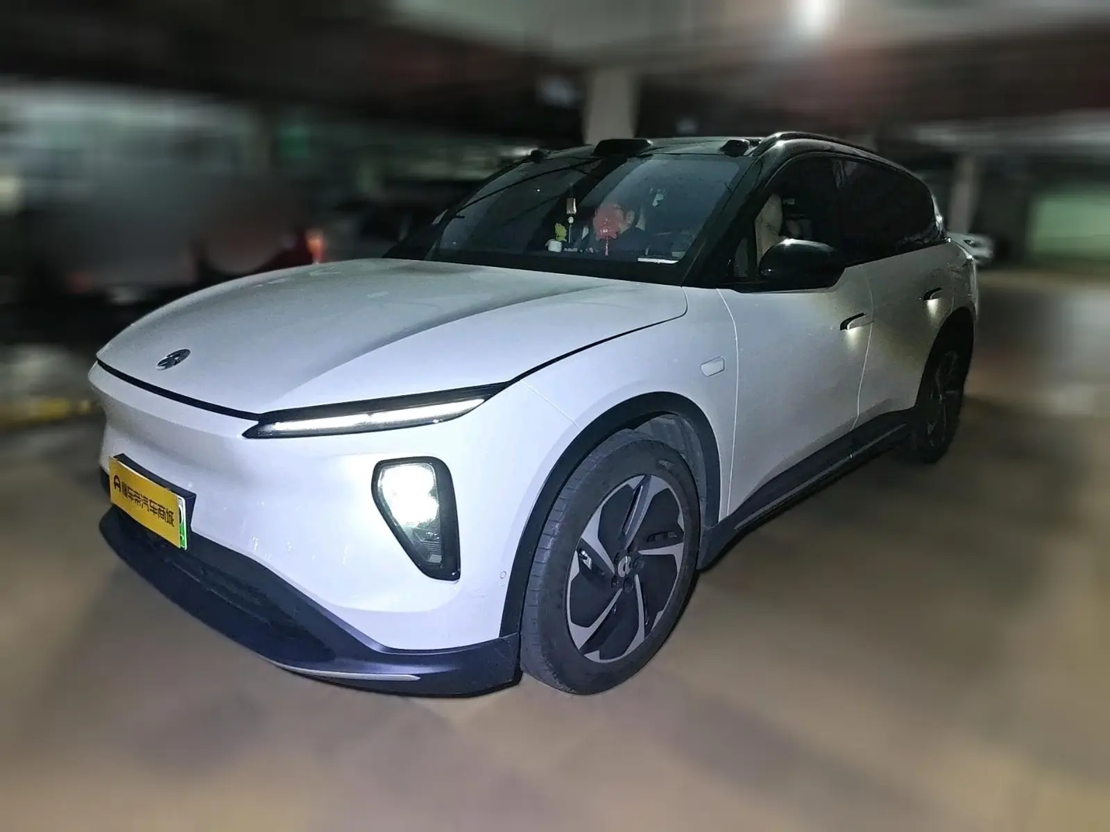 NIO ES6