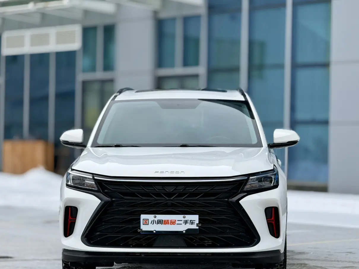 Dongfeng Fengon 580  из Китая