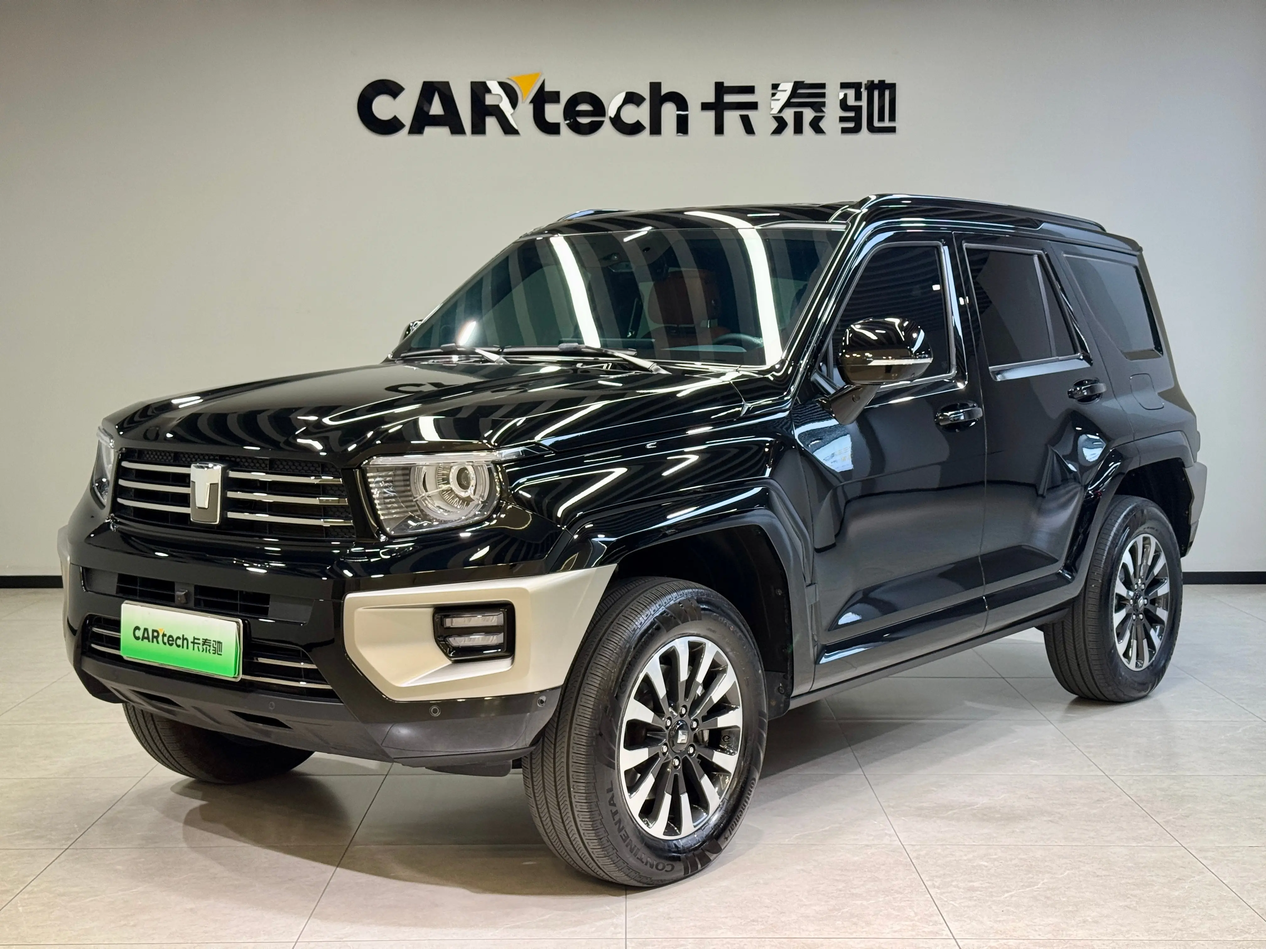 Tank 700 Hi4-T  из Китая