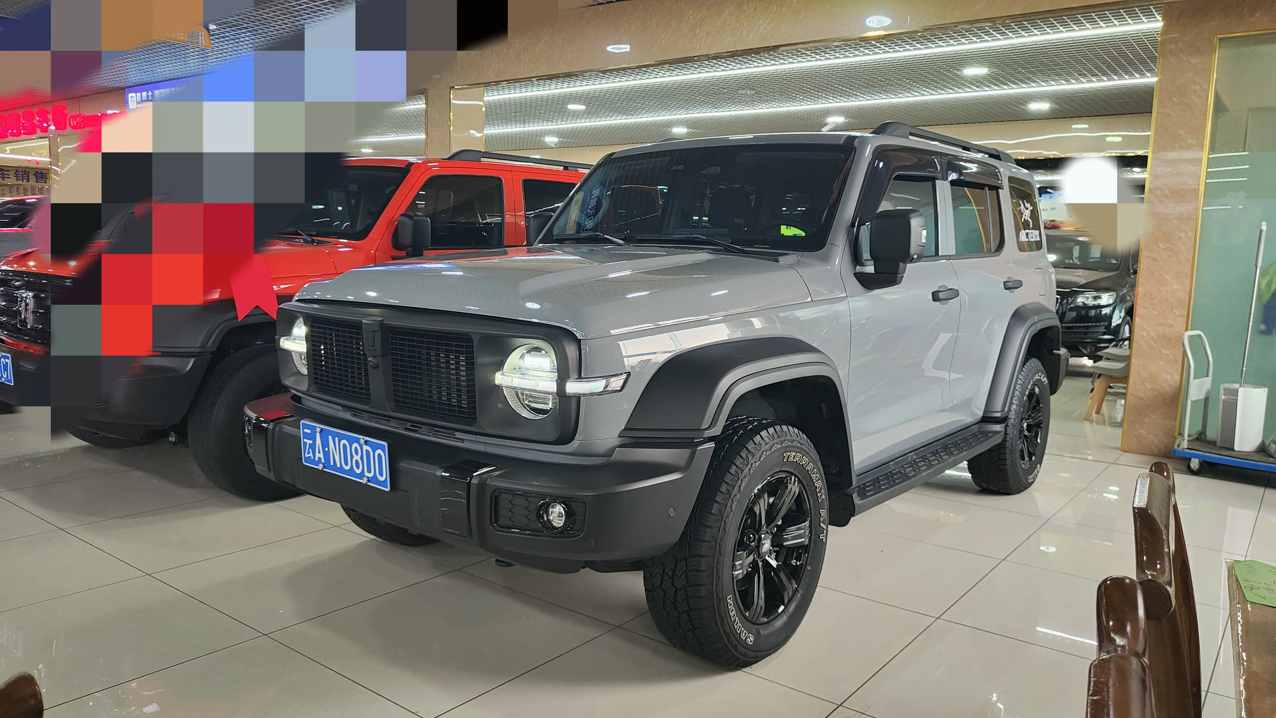 Tank 300  из Китая