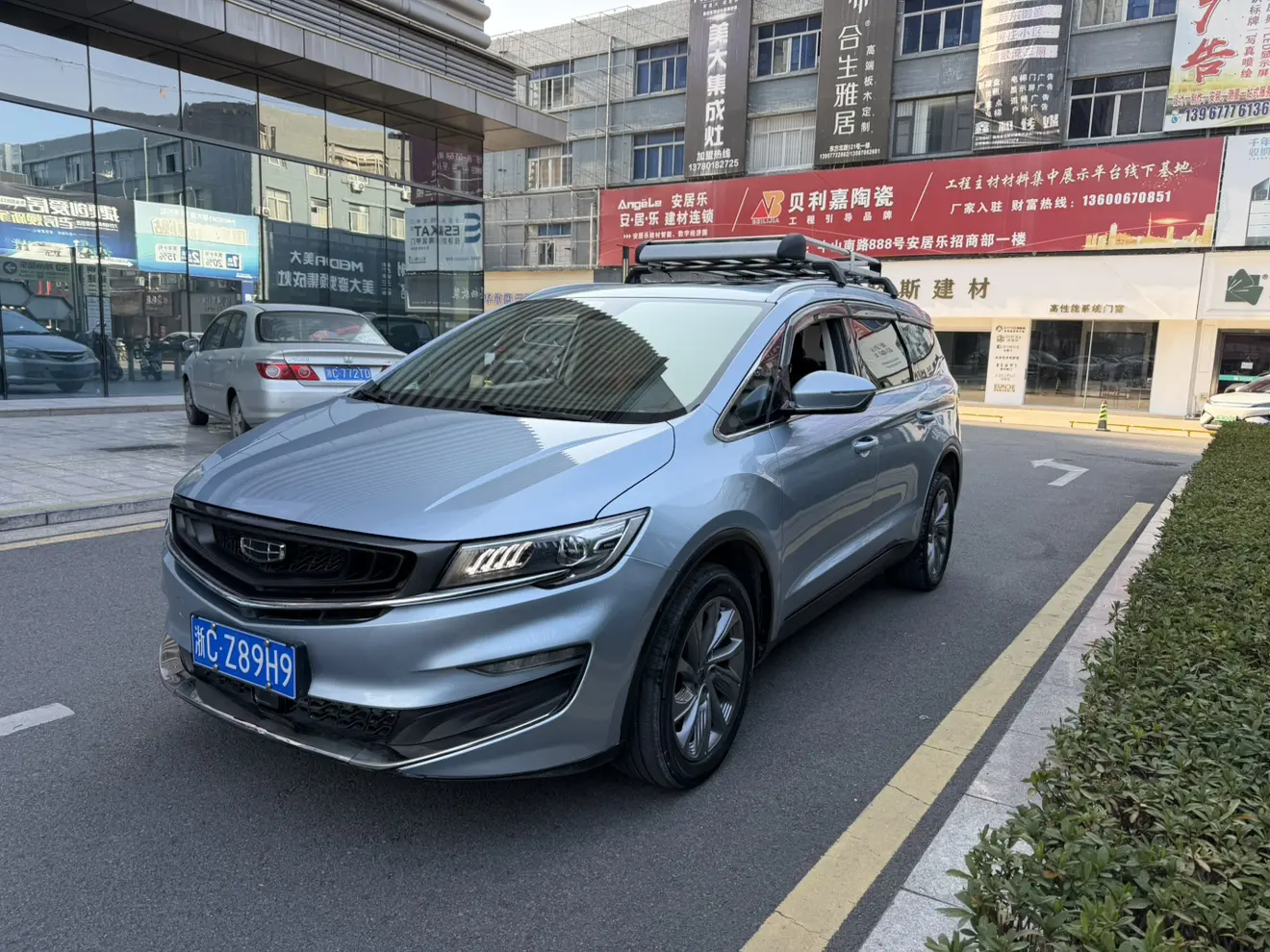 Geely Jiaji  из Китая