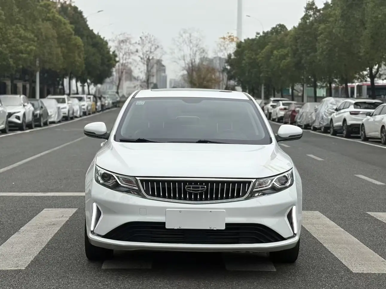 Geely Emgrand GL  из Китая