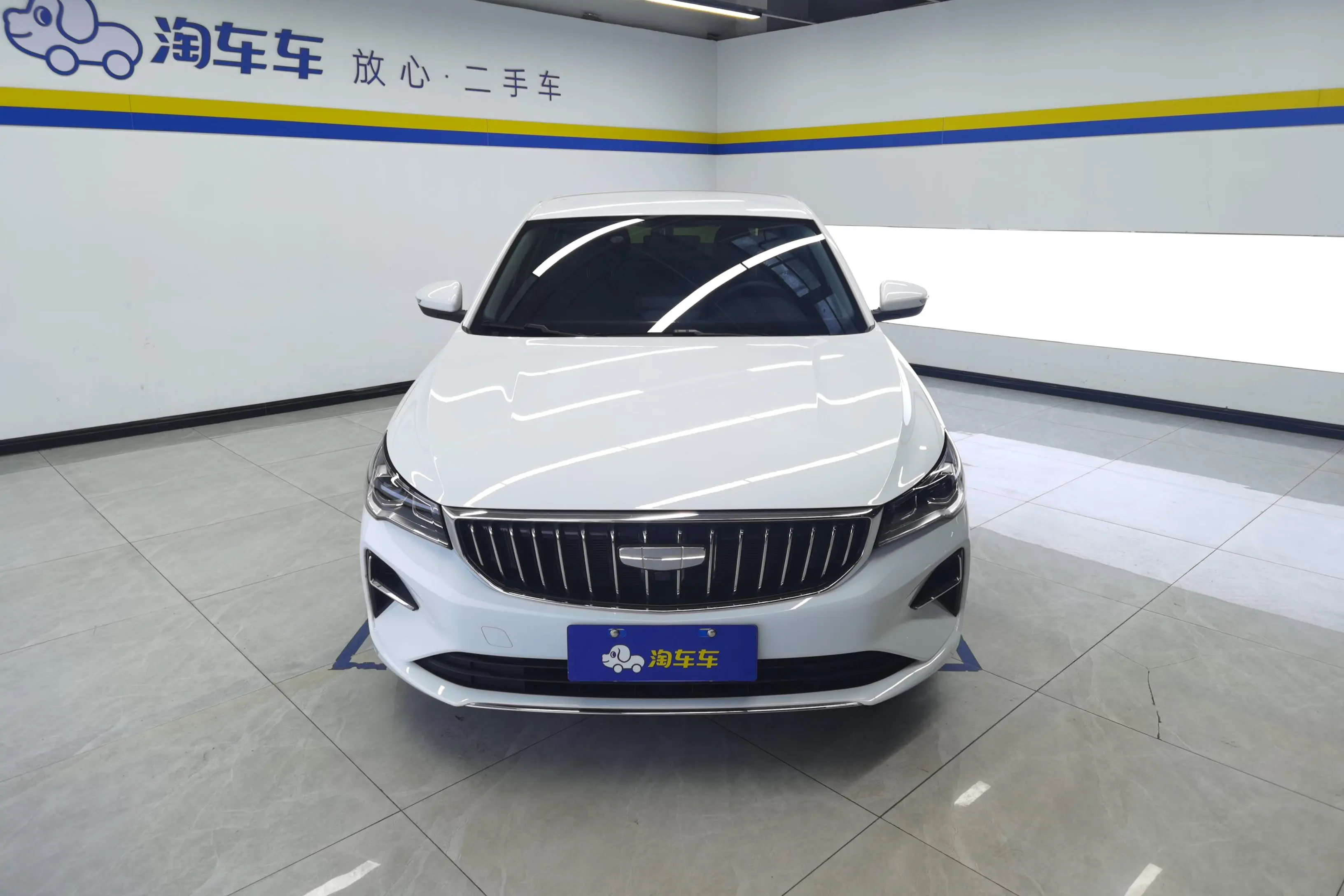 Geely Emgrand  из Китая