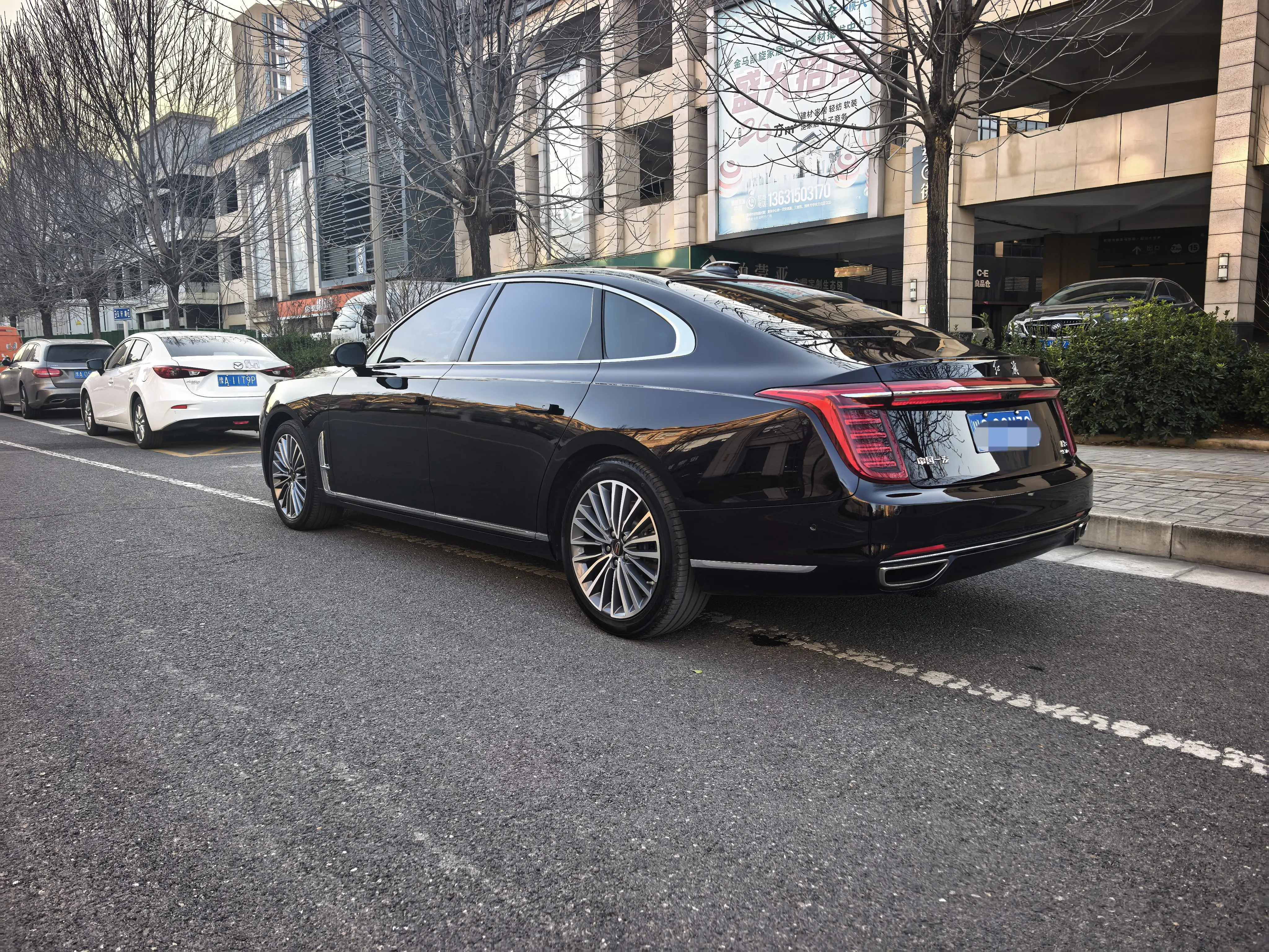 Hongqi H9  из Китая