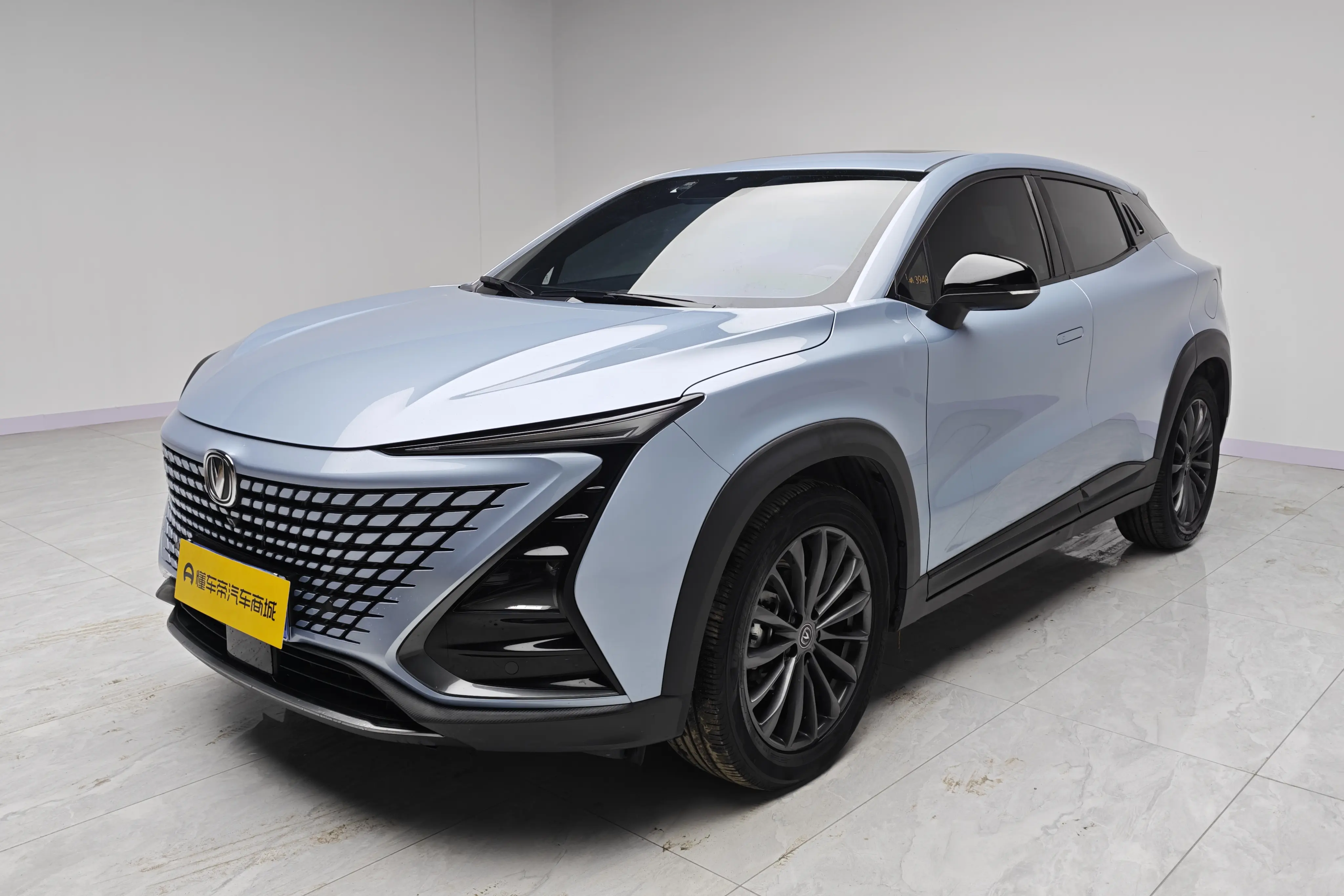 Changan UNI-T  из Китая