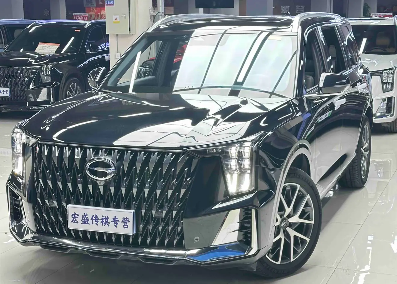 GAC Trumpchi GS8  из Китая