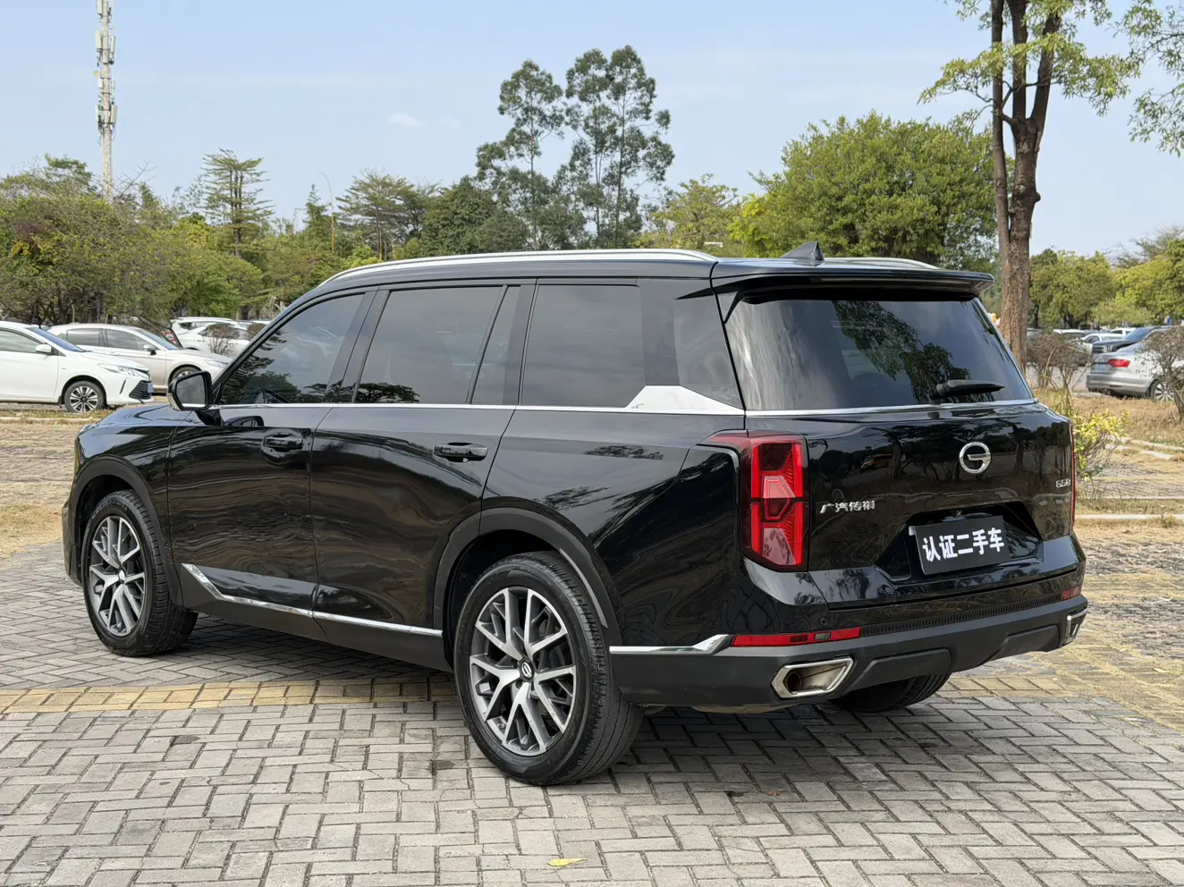 GAC Trumpchi GS8  из Китая