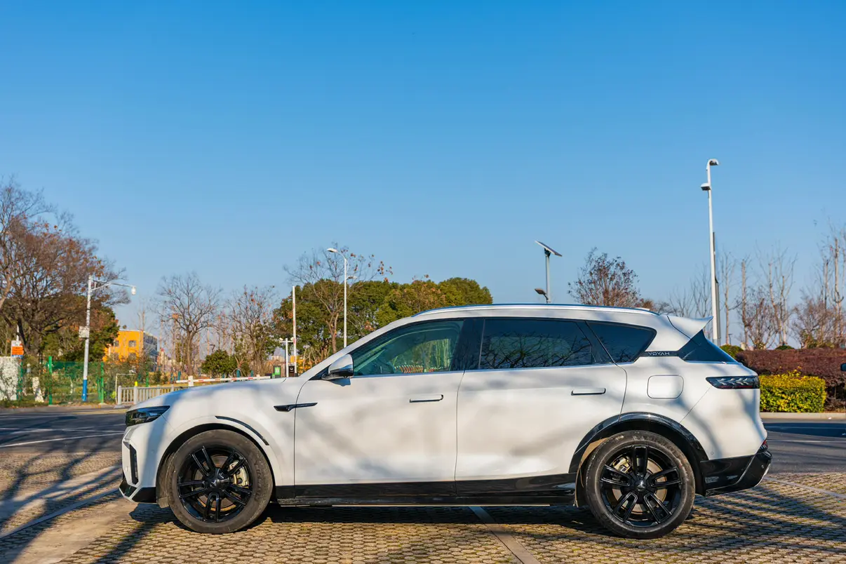 Voyah Lantu FREE  из Китая