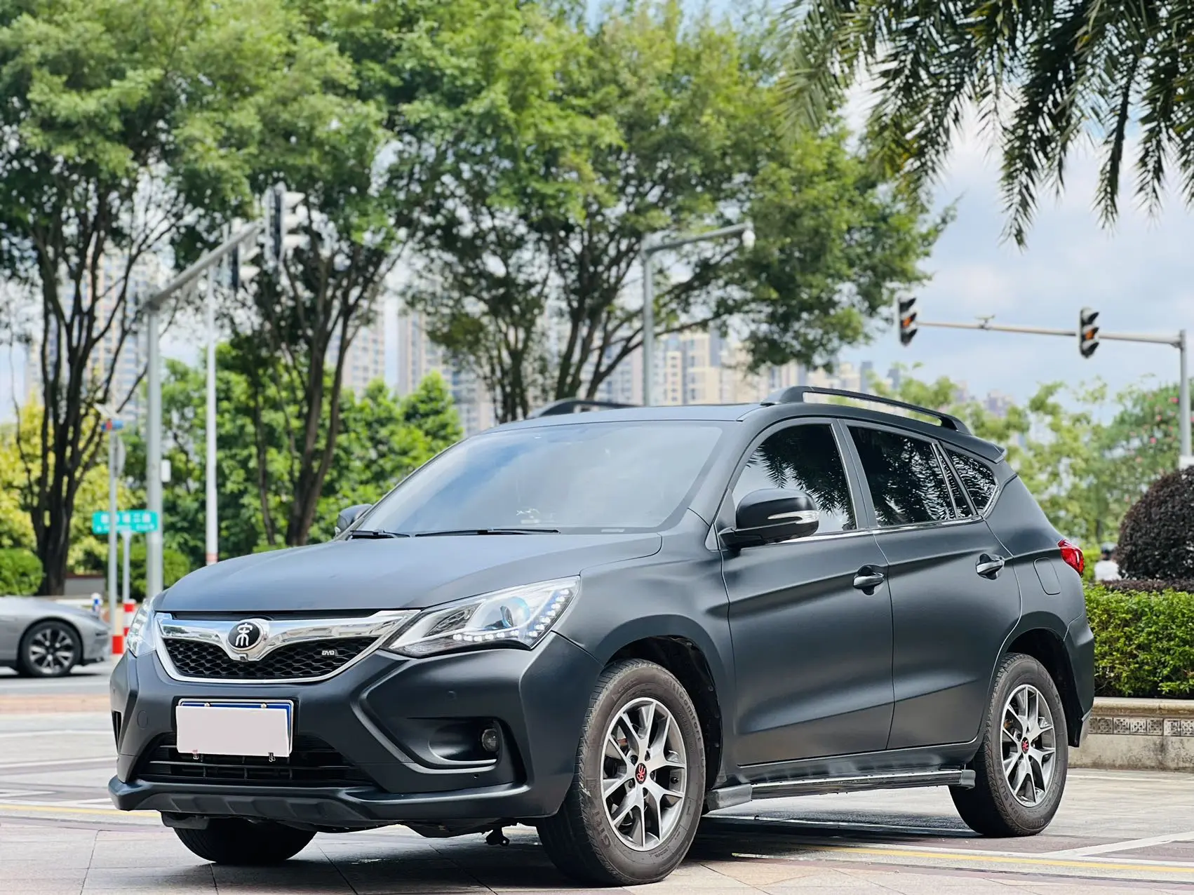 BYD Song  из Китая