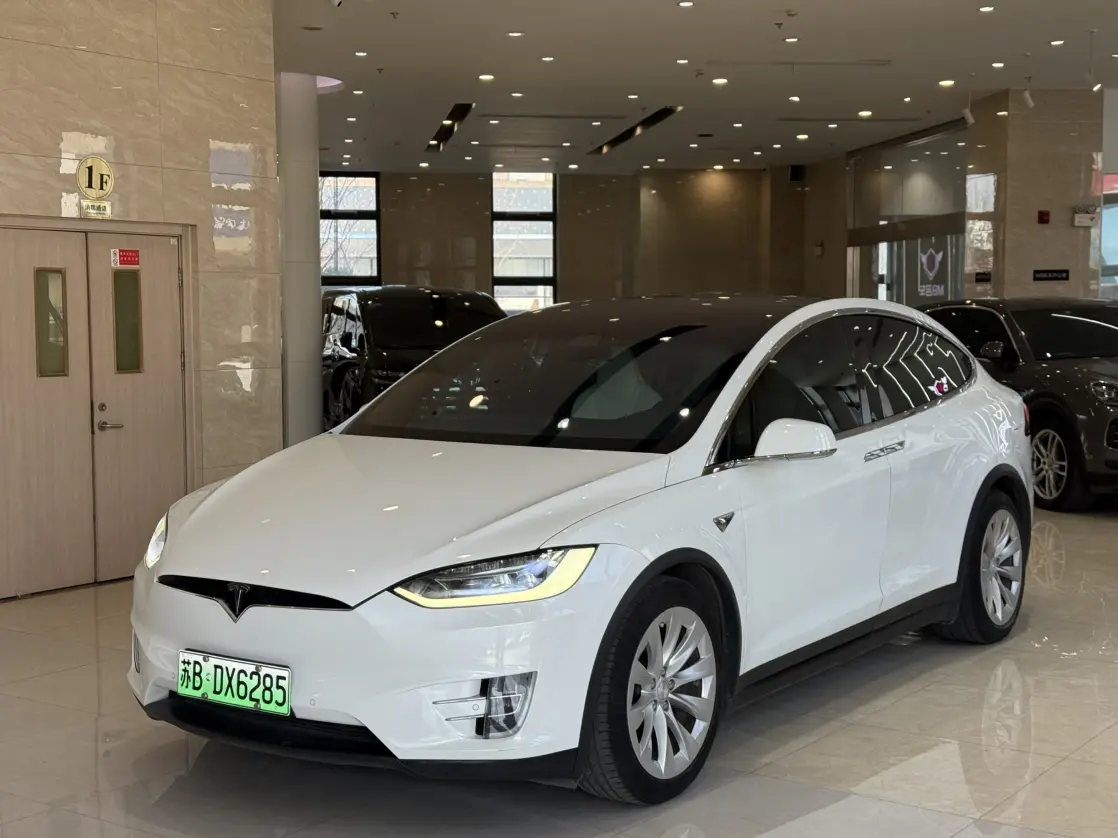 Tesla Model X  из Китая
