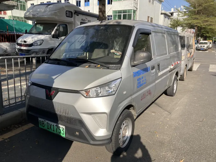 Wuling EV50  из Китая