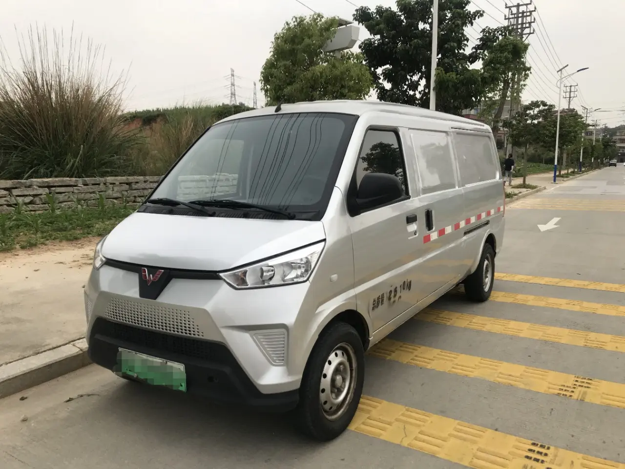 Wuling EV50  из Китая