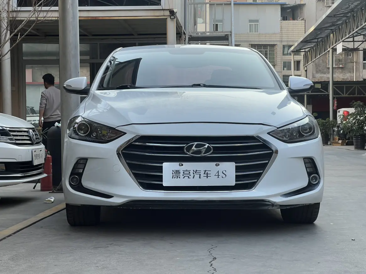 Hyundai Lead