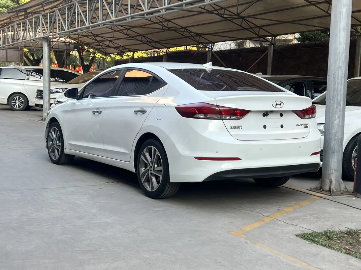 Hyundai Lead
